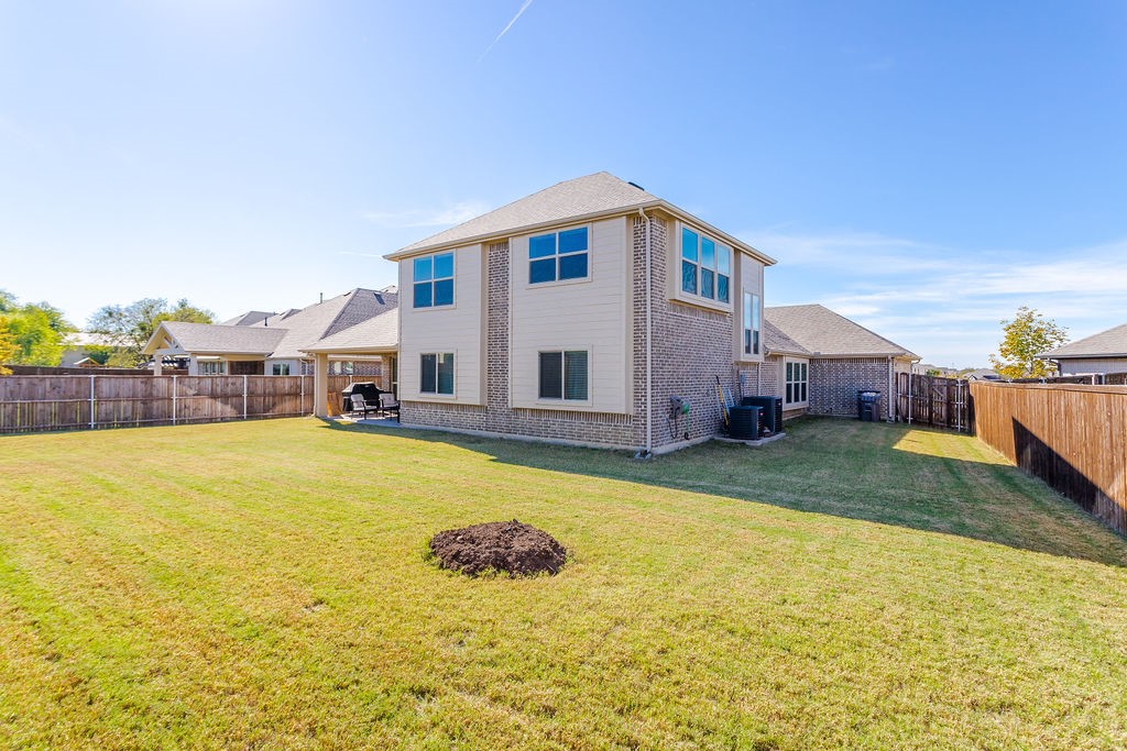 803 Crescent Way