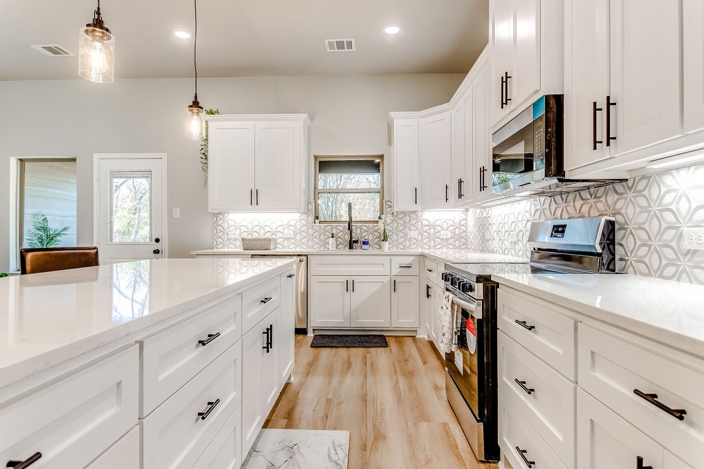 506 Mineral Wells Street