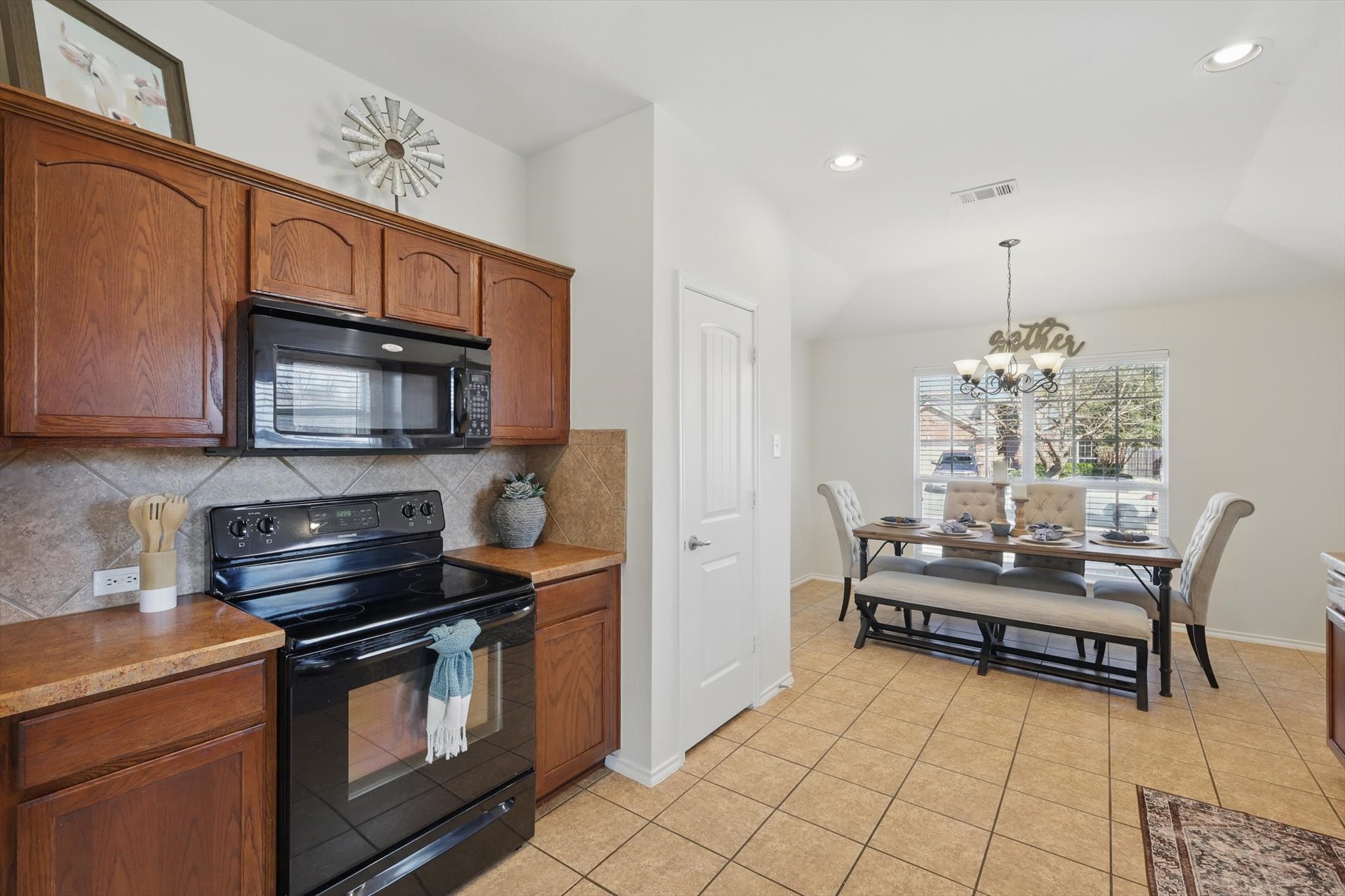 717 Acacia Drive