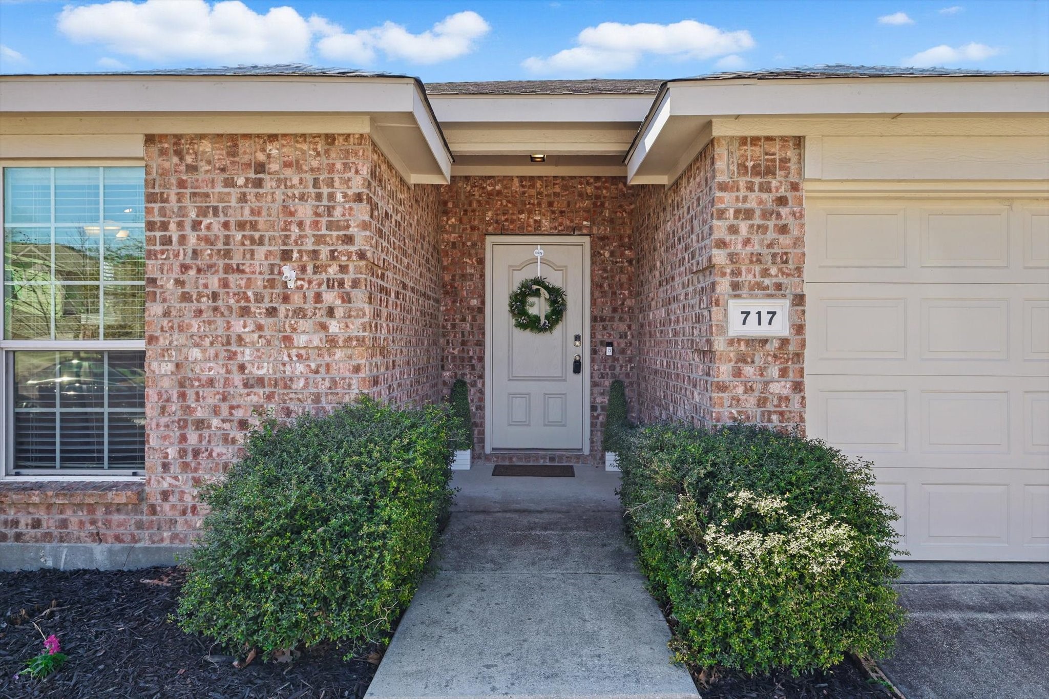 717 Acacia Drive
