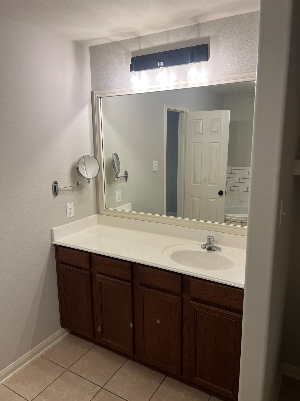 107 Cowpoke Court