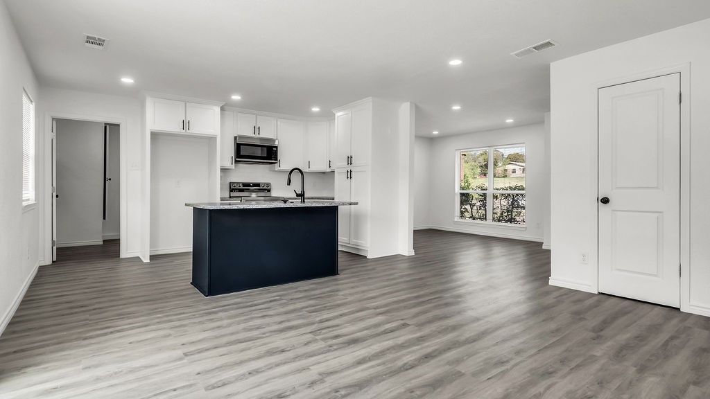 4016 Robertson Drive