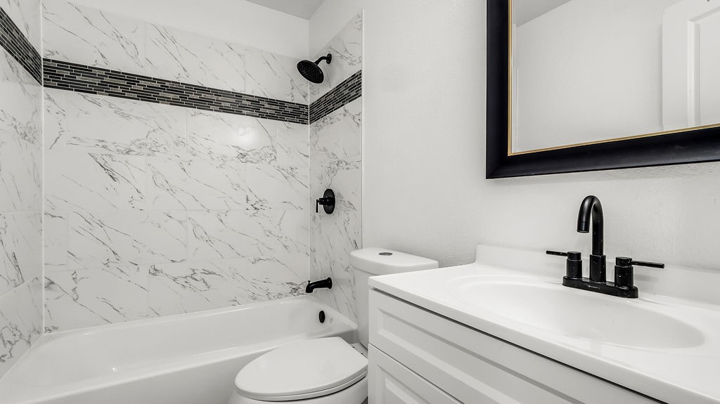 4016 Robertson Drive