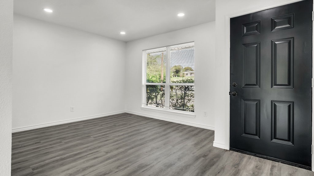 4016 Robertson Drive