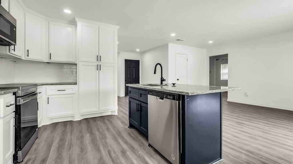 4016 Robertson Drive