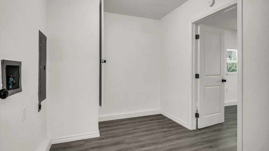 4016 Robertson Drive