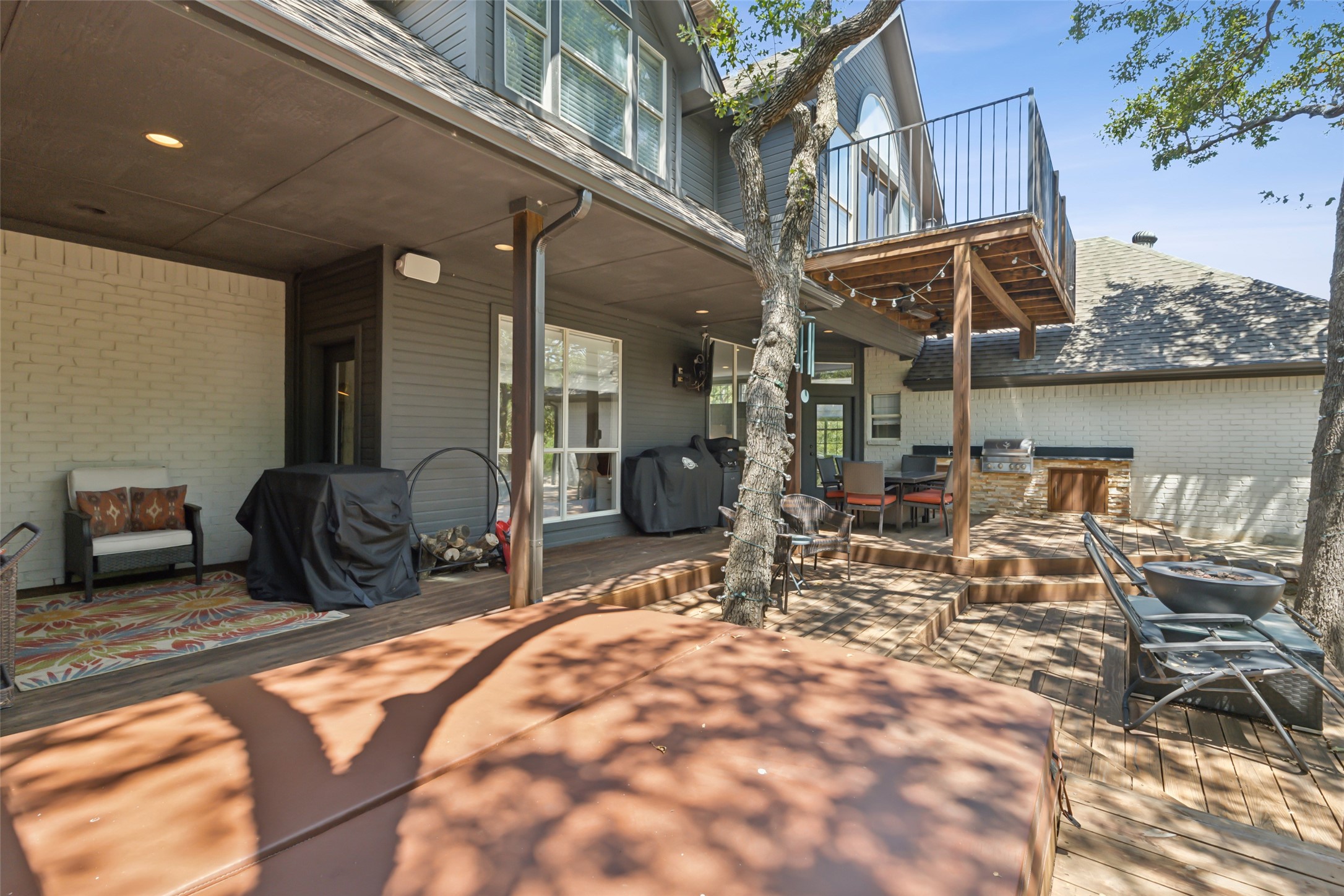 200 Rosewood Drive