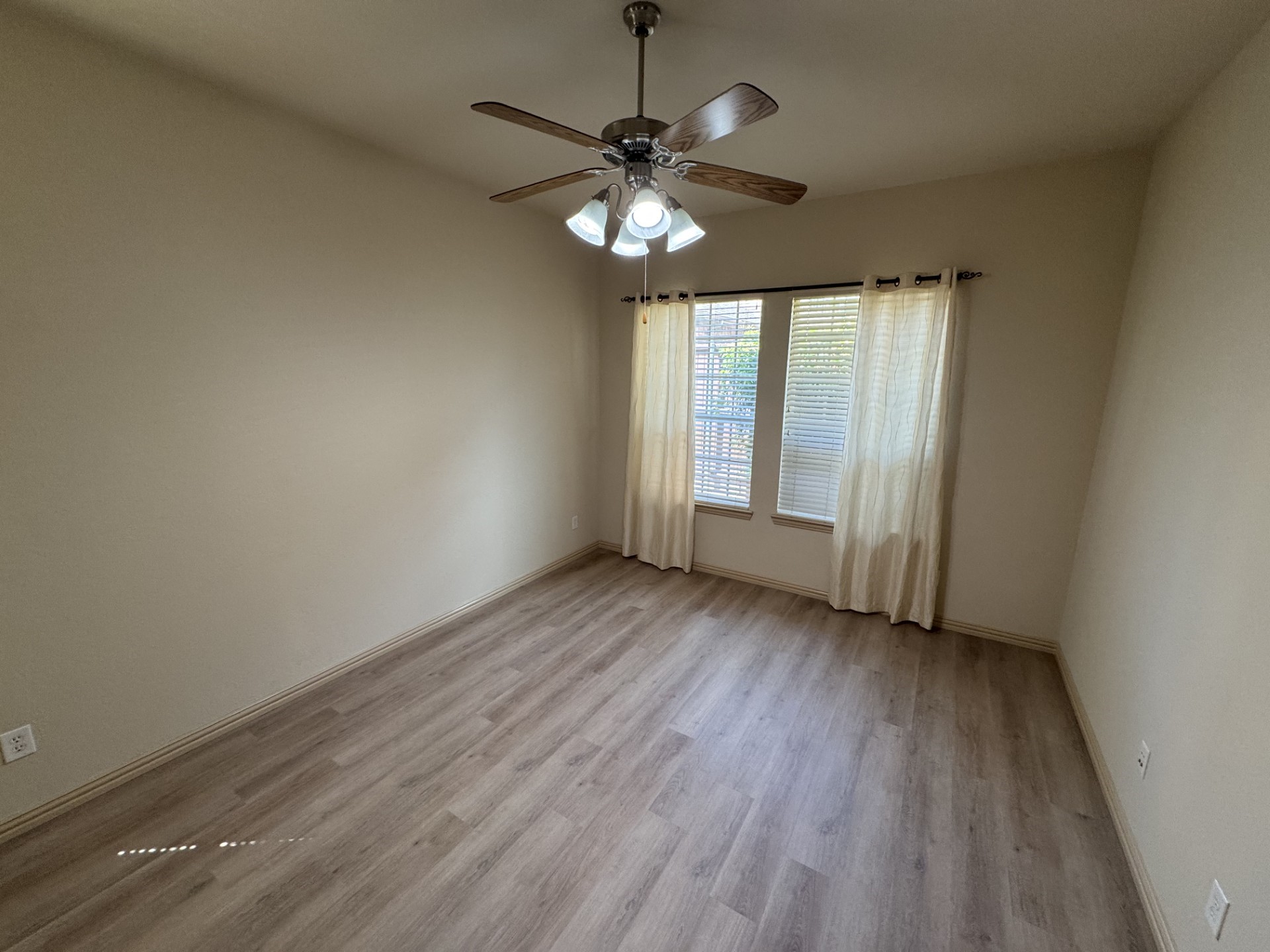 200 Vagon Castle Lane