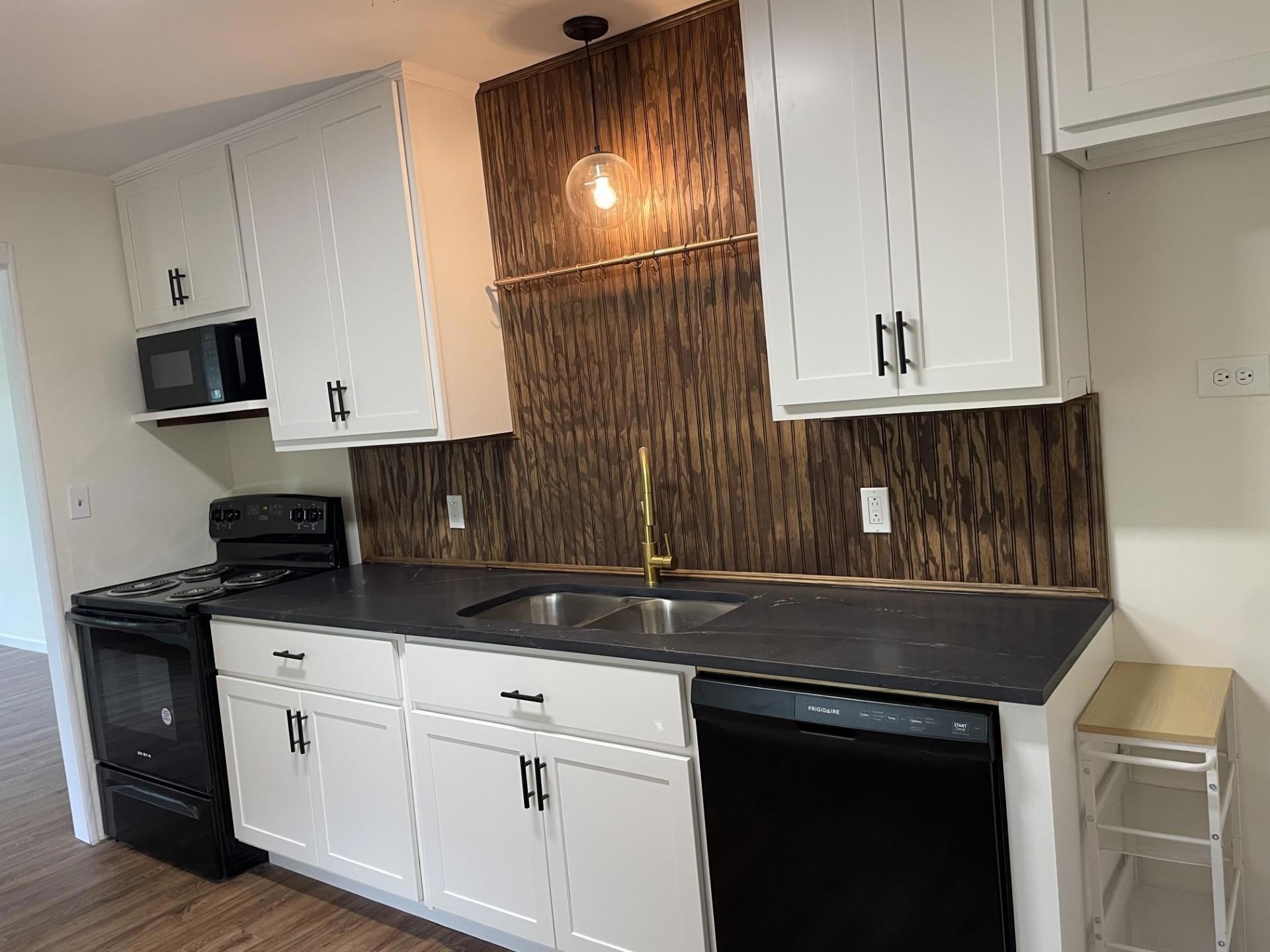 513 W Florence Street