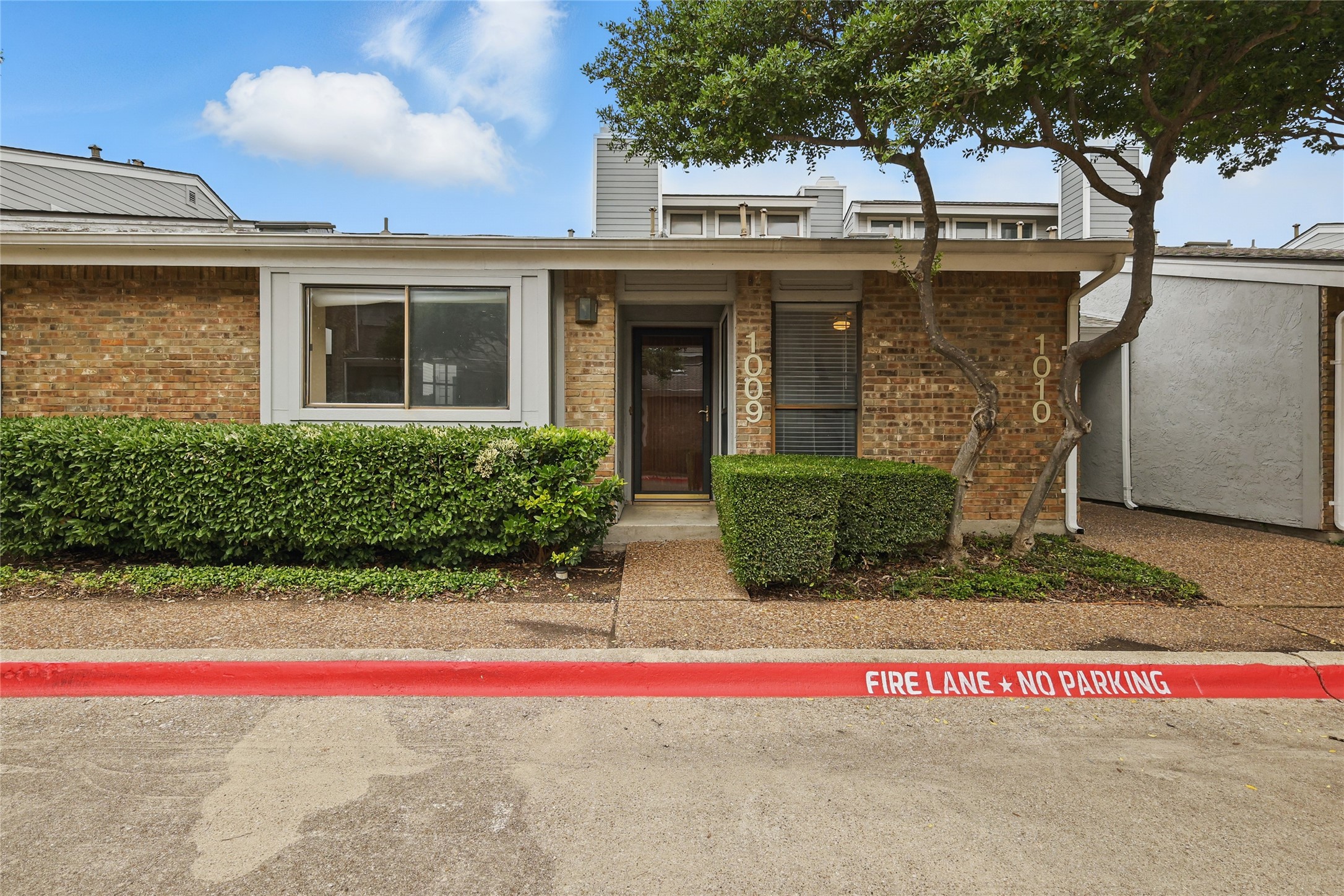 17490 Meandering Way 1009