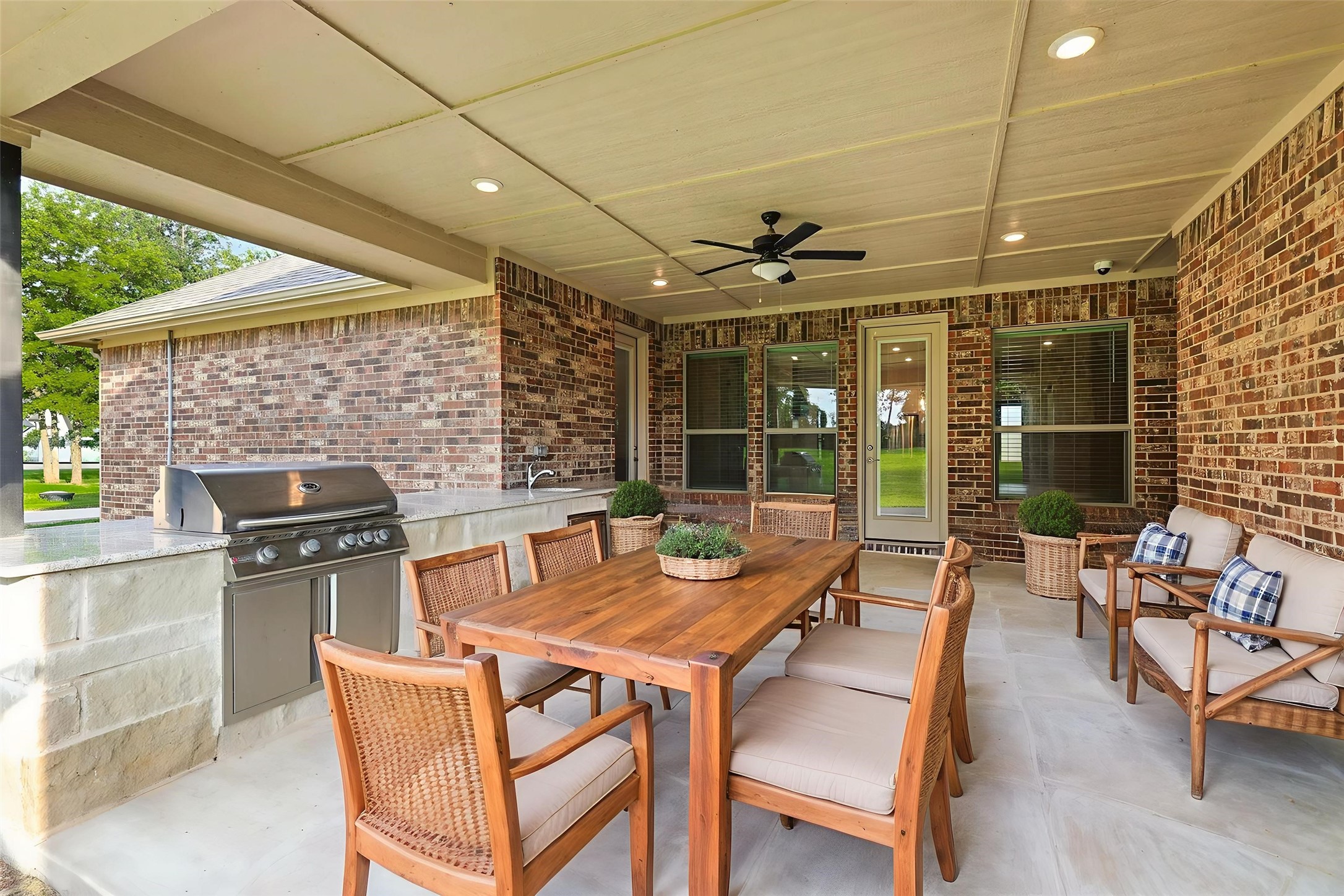 121 Willow Oak