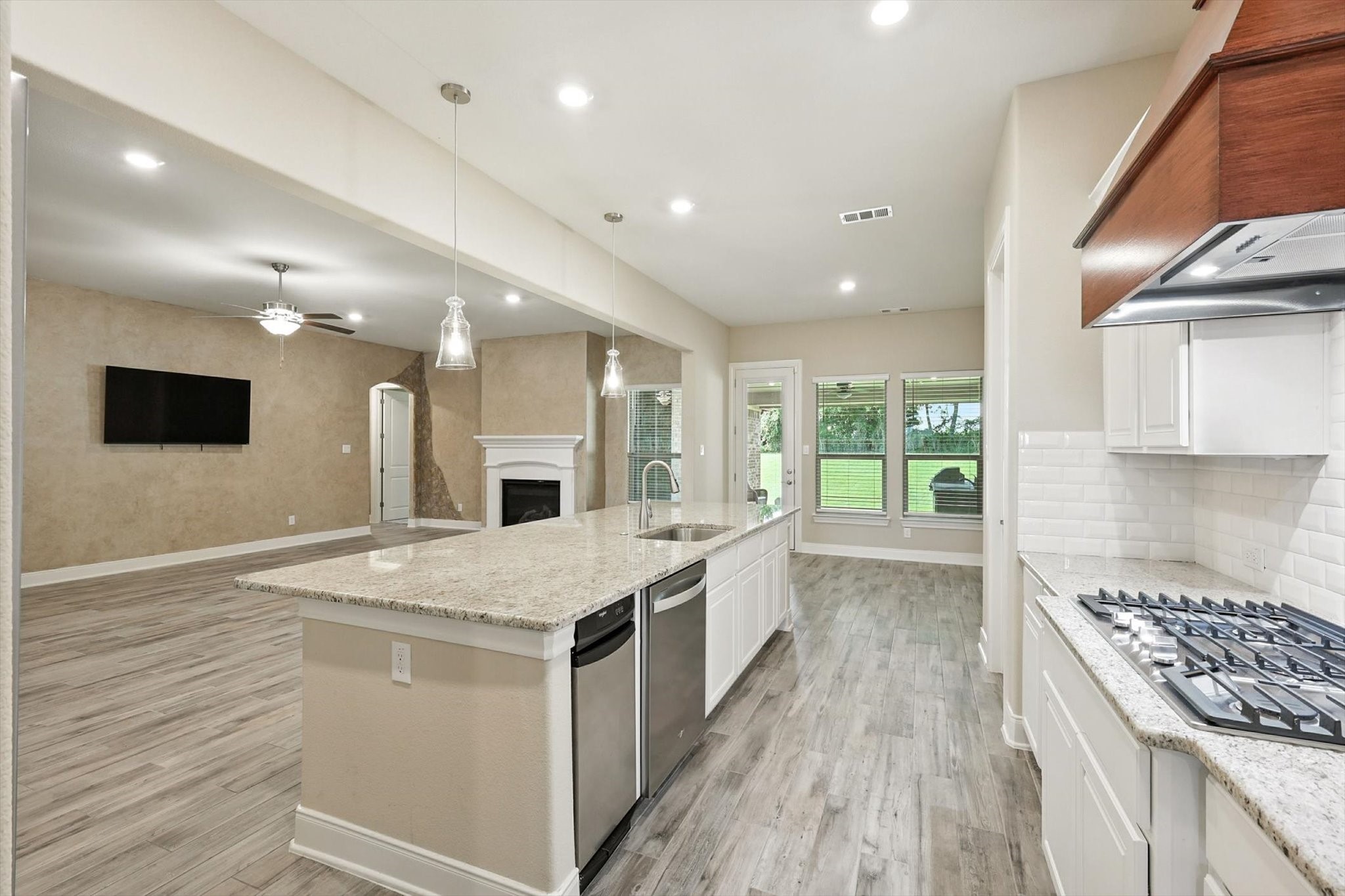 121 Willow Oak