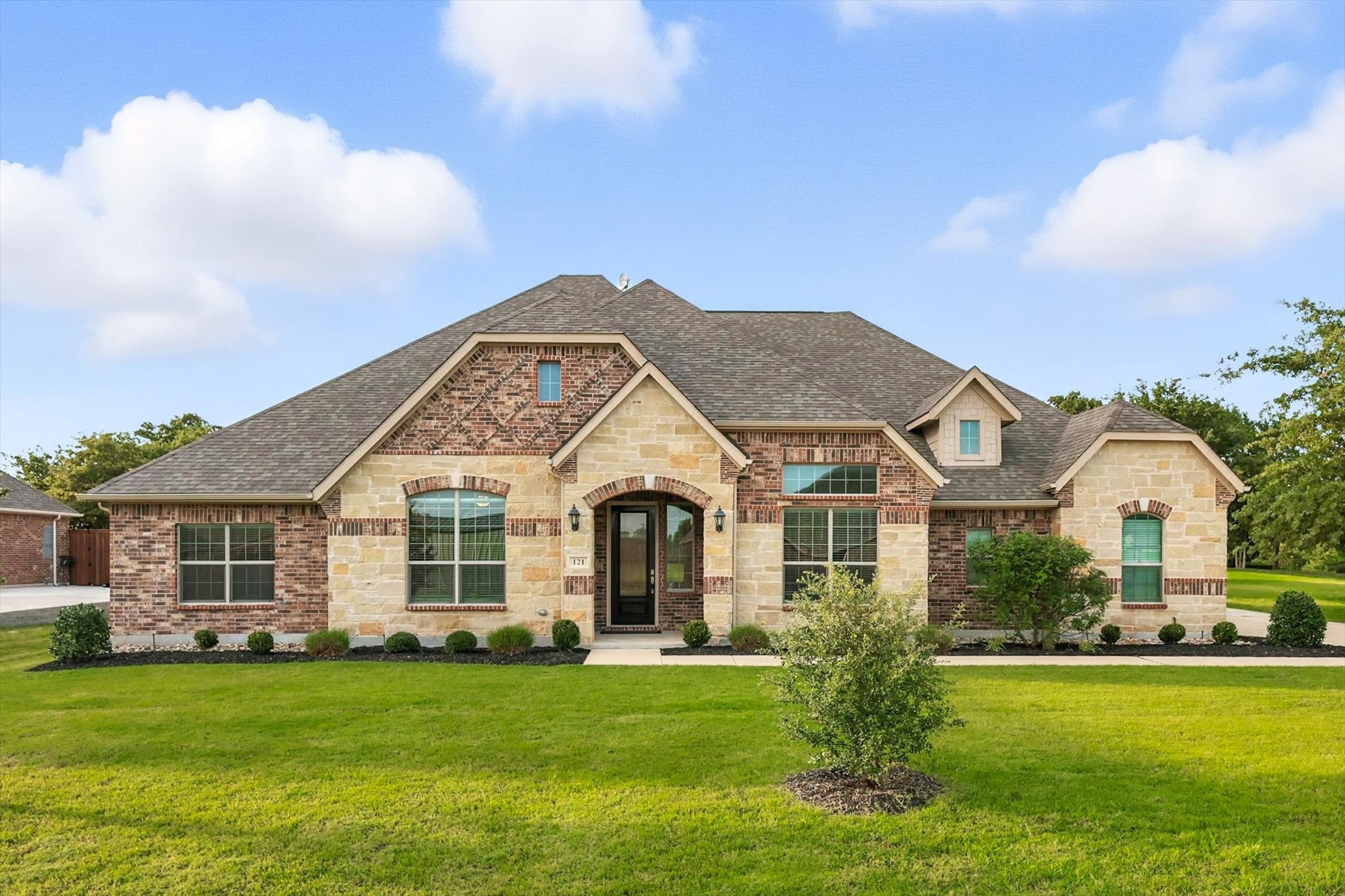 121 Willow Oak