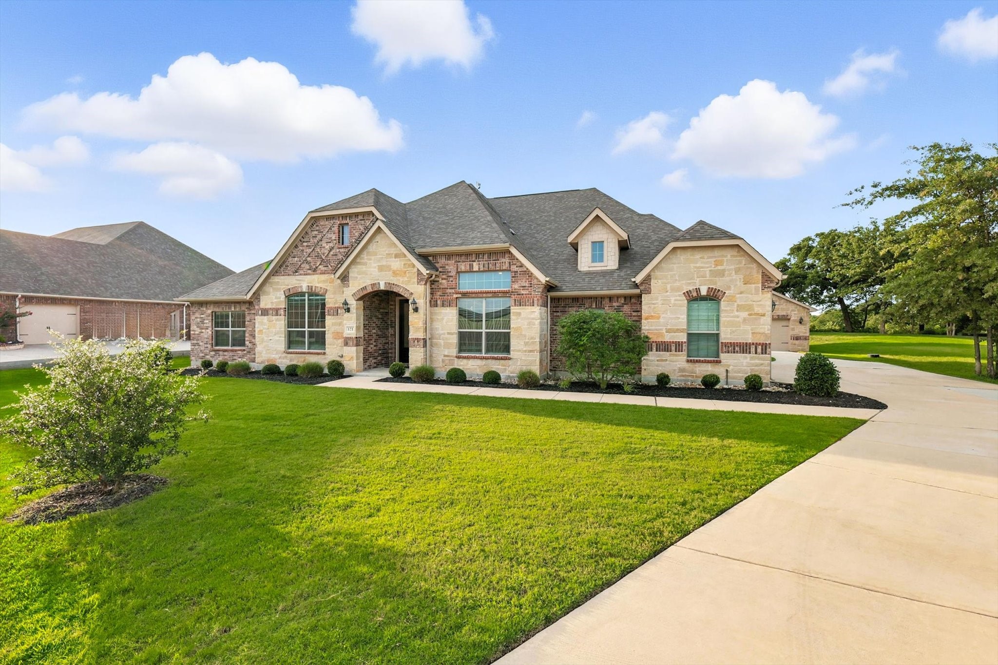 121 Willow Oak