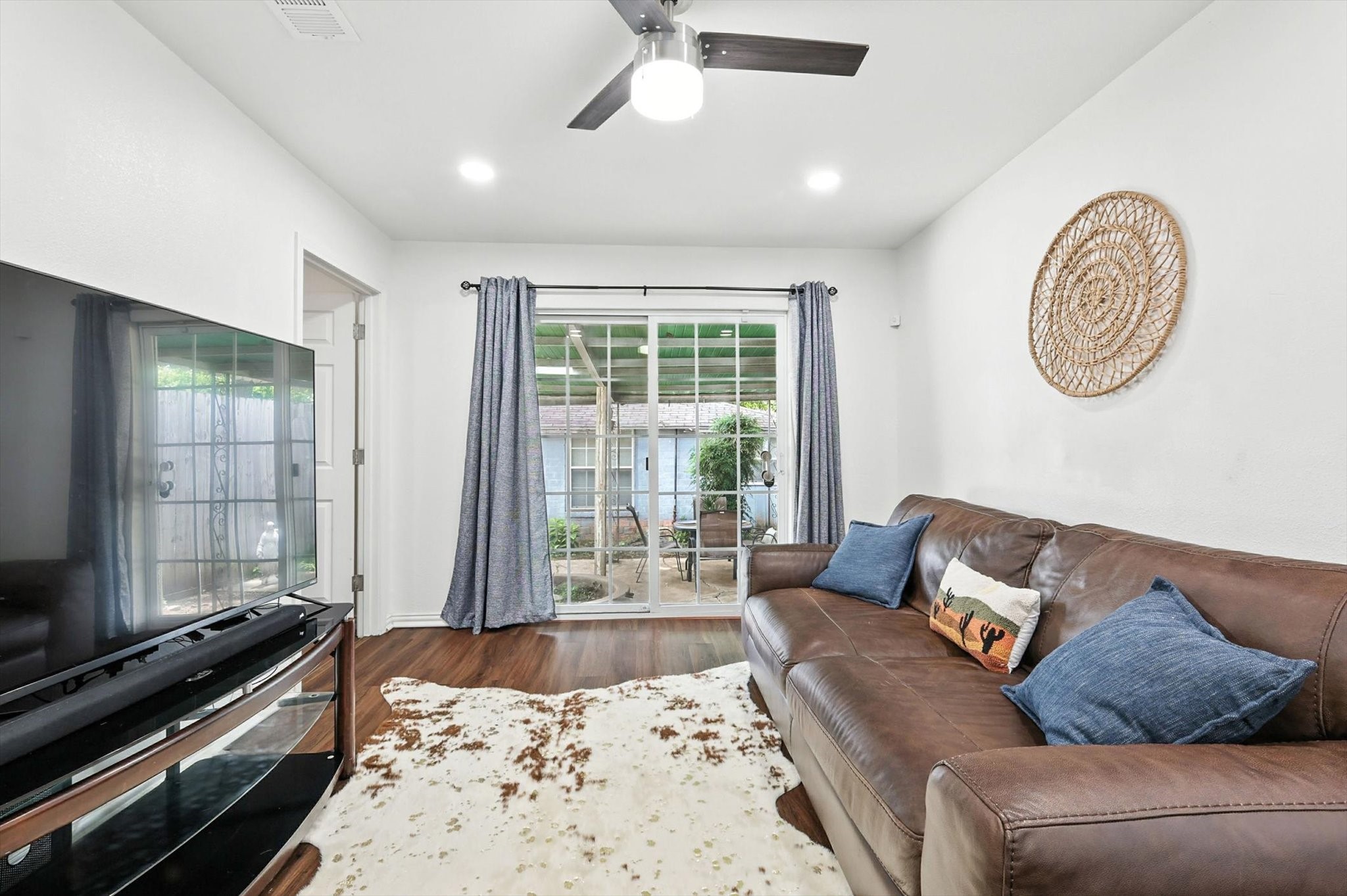 5111 Stoneleigh Avenue