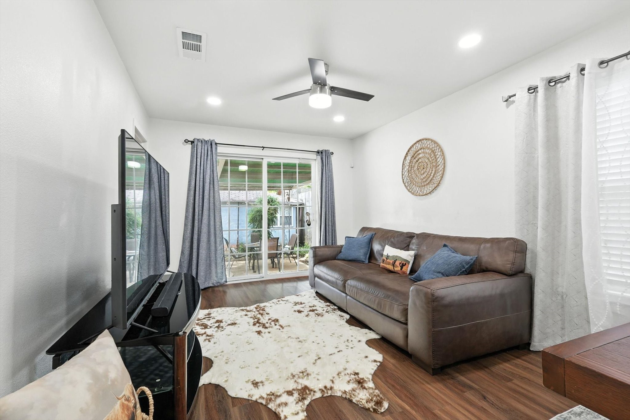 5111 Stoneleigh Avenue