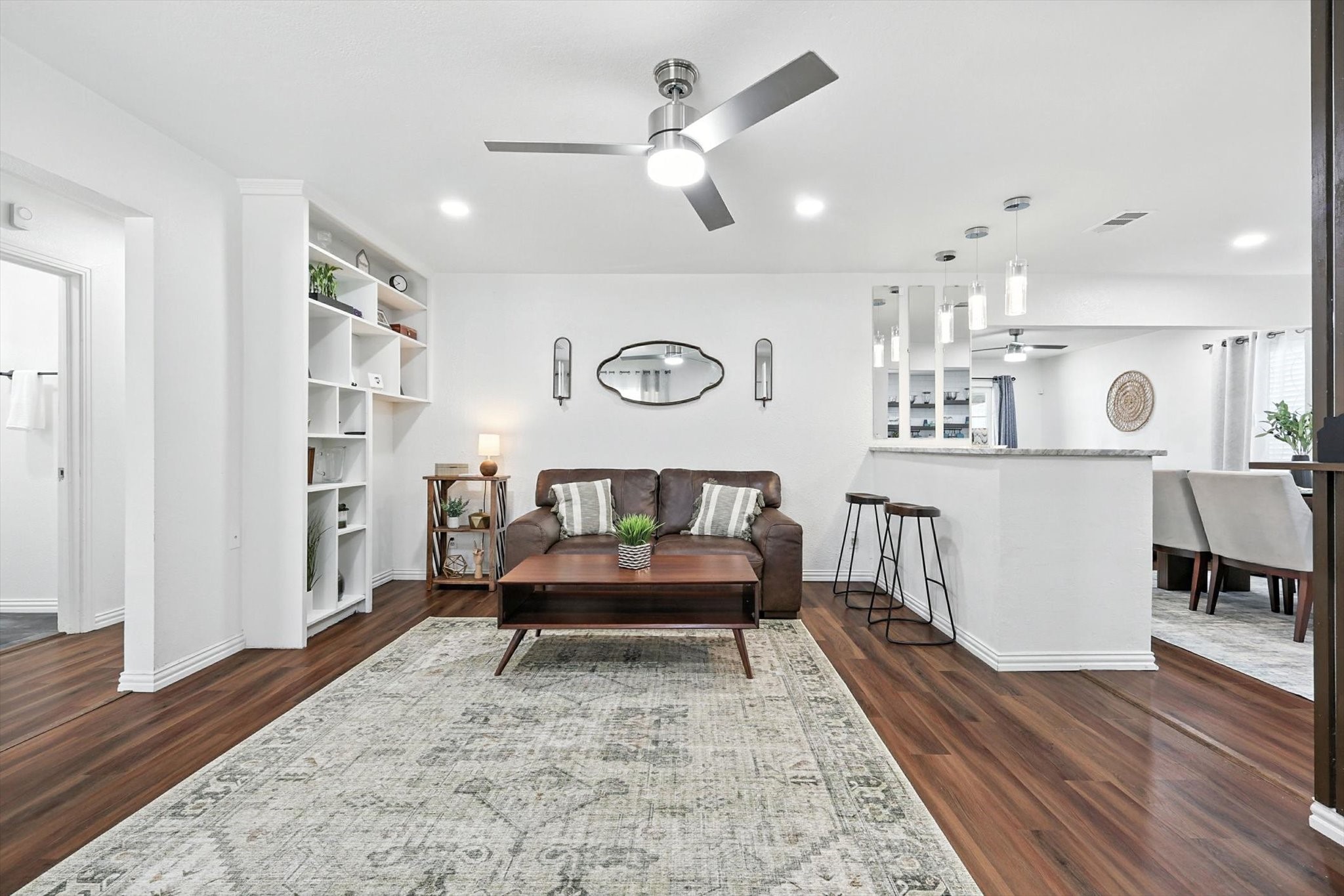 5111 Stoneleigh Avenue