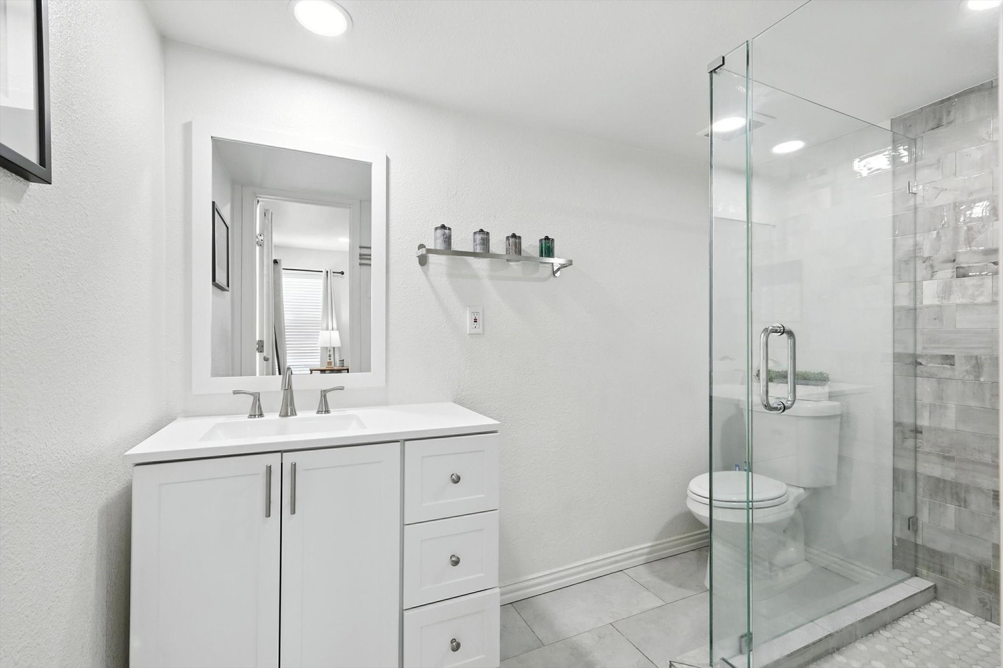 5111 Stoneleigh Avenue