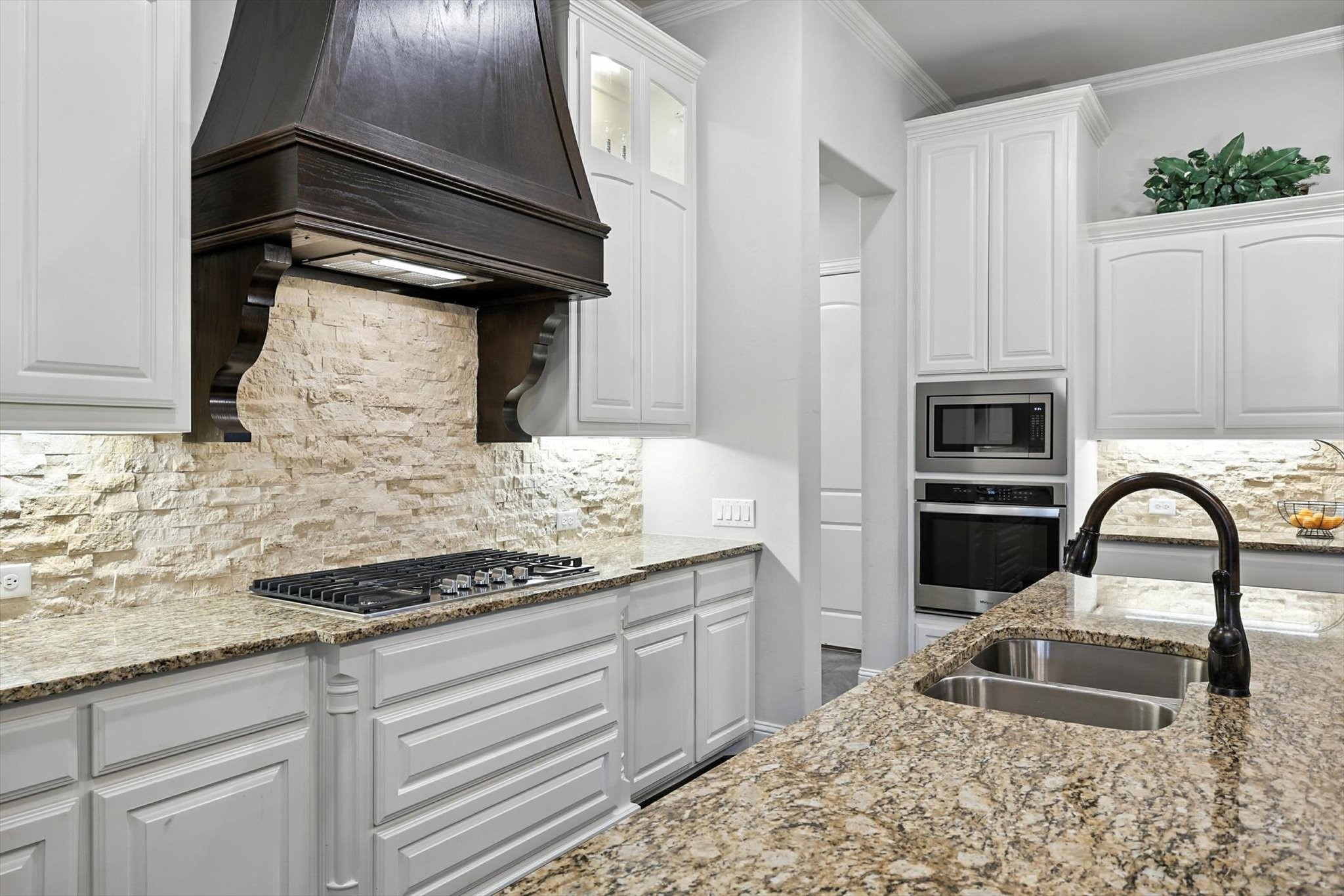 901 Saint Peter Lane