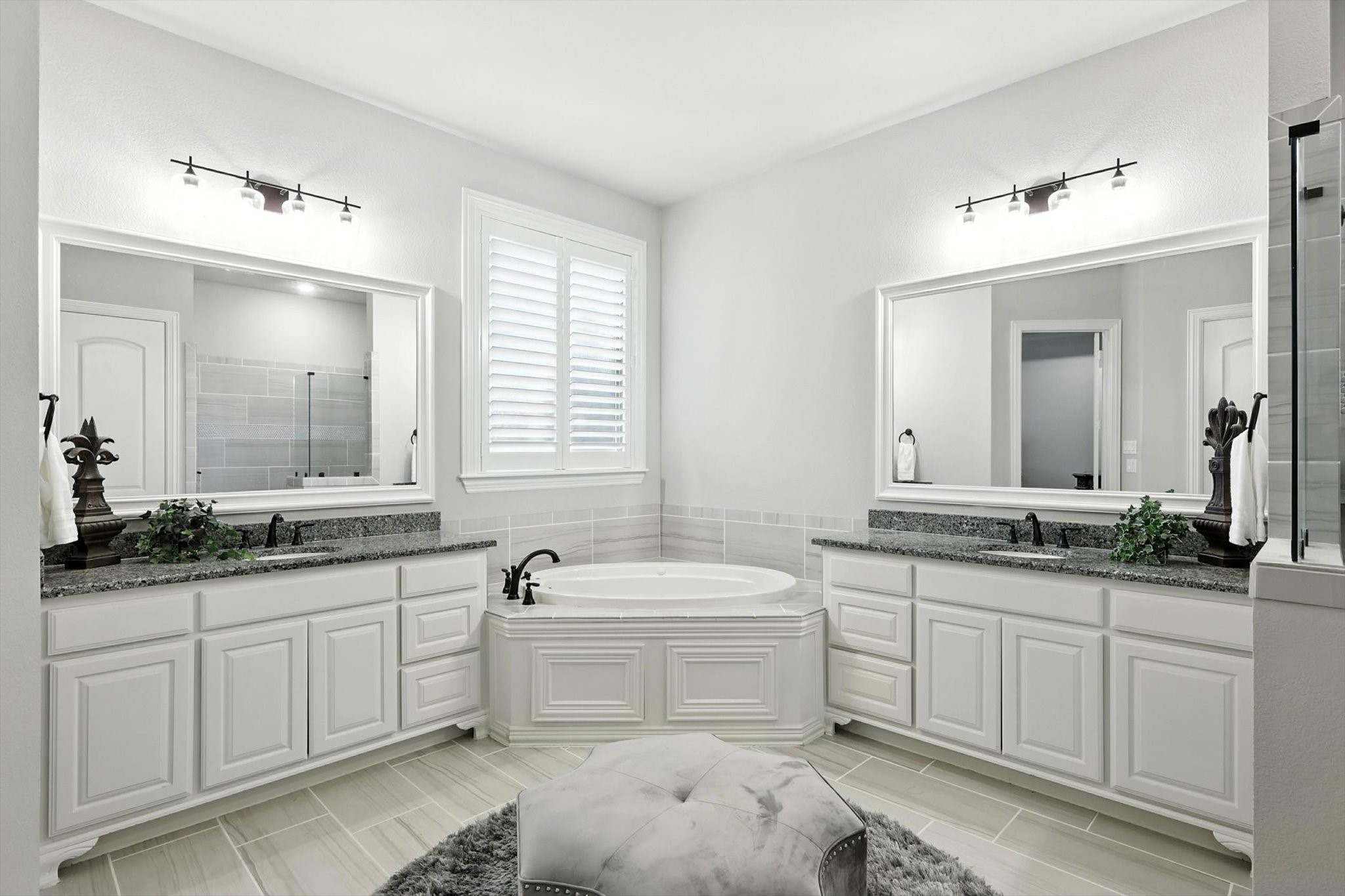 901 Saint Peter Lane