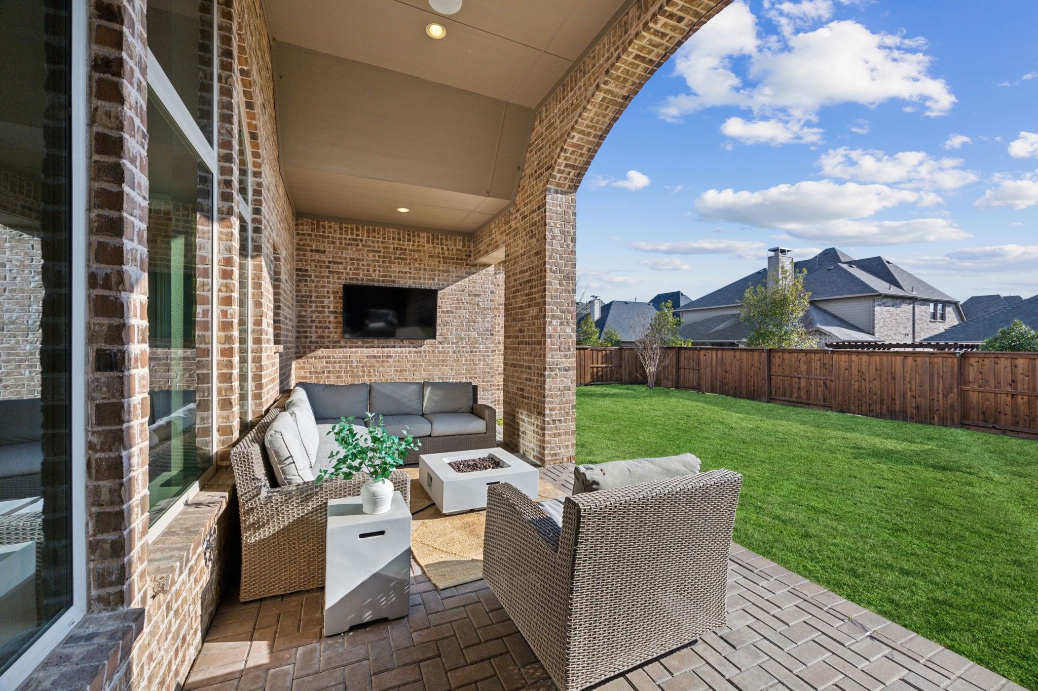 4571 Acacia Parkway