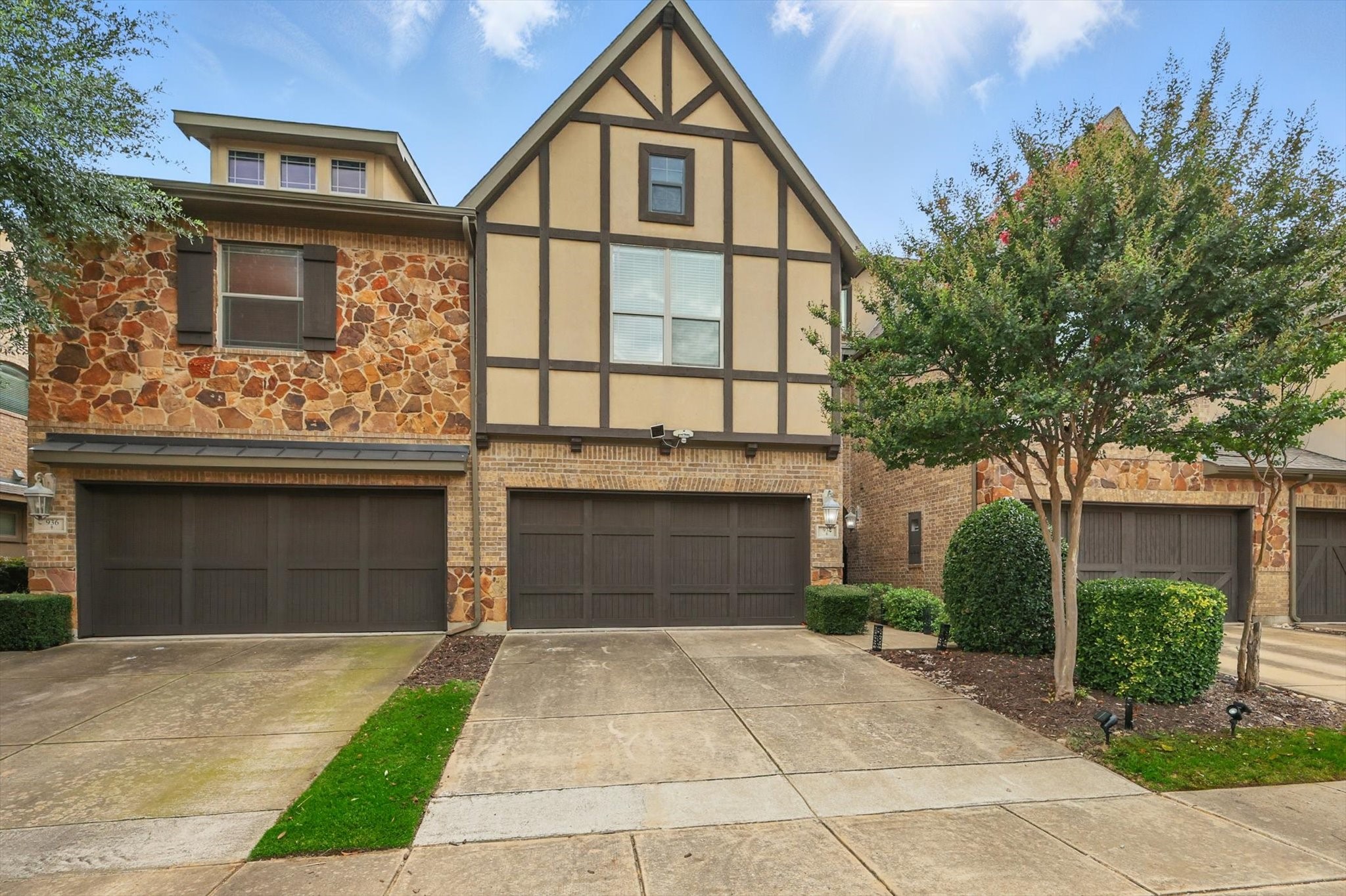 934 Brook Forest Lane