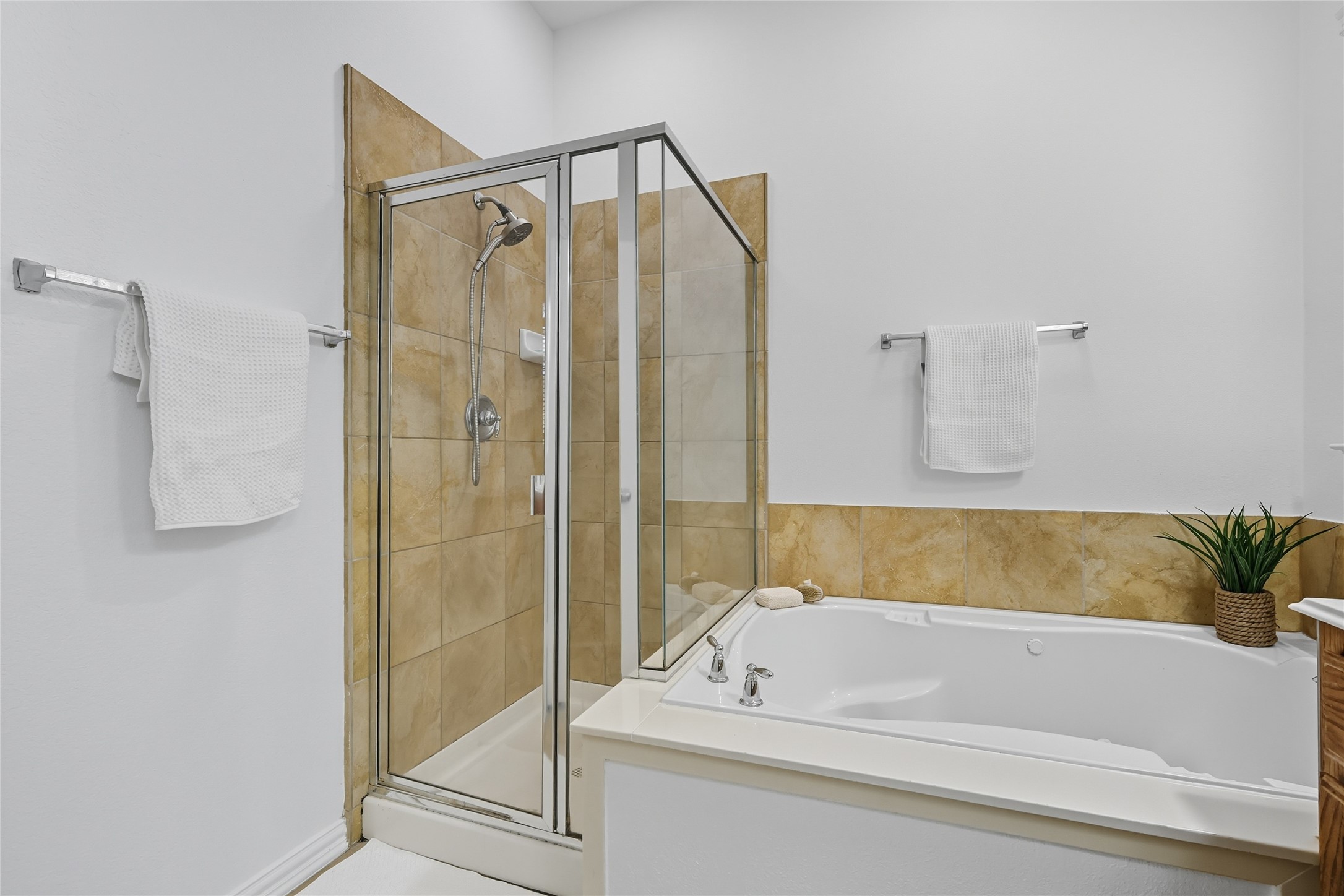 3207 N Clearfork Trail N