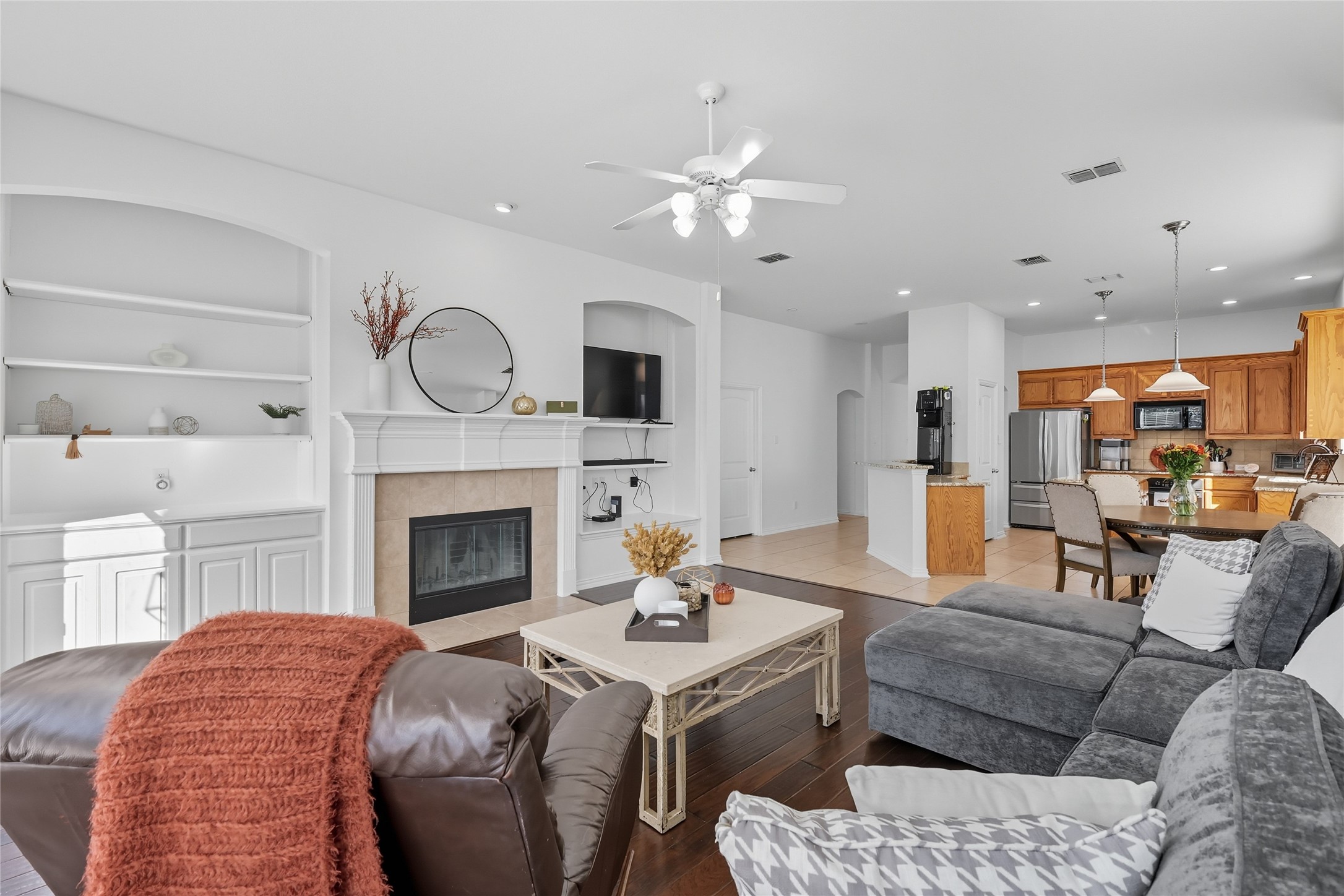 3207 N Clearfork Trail N