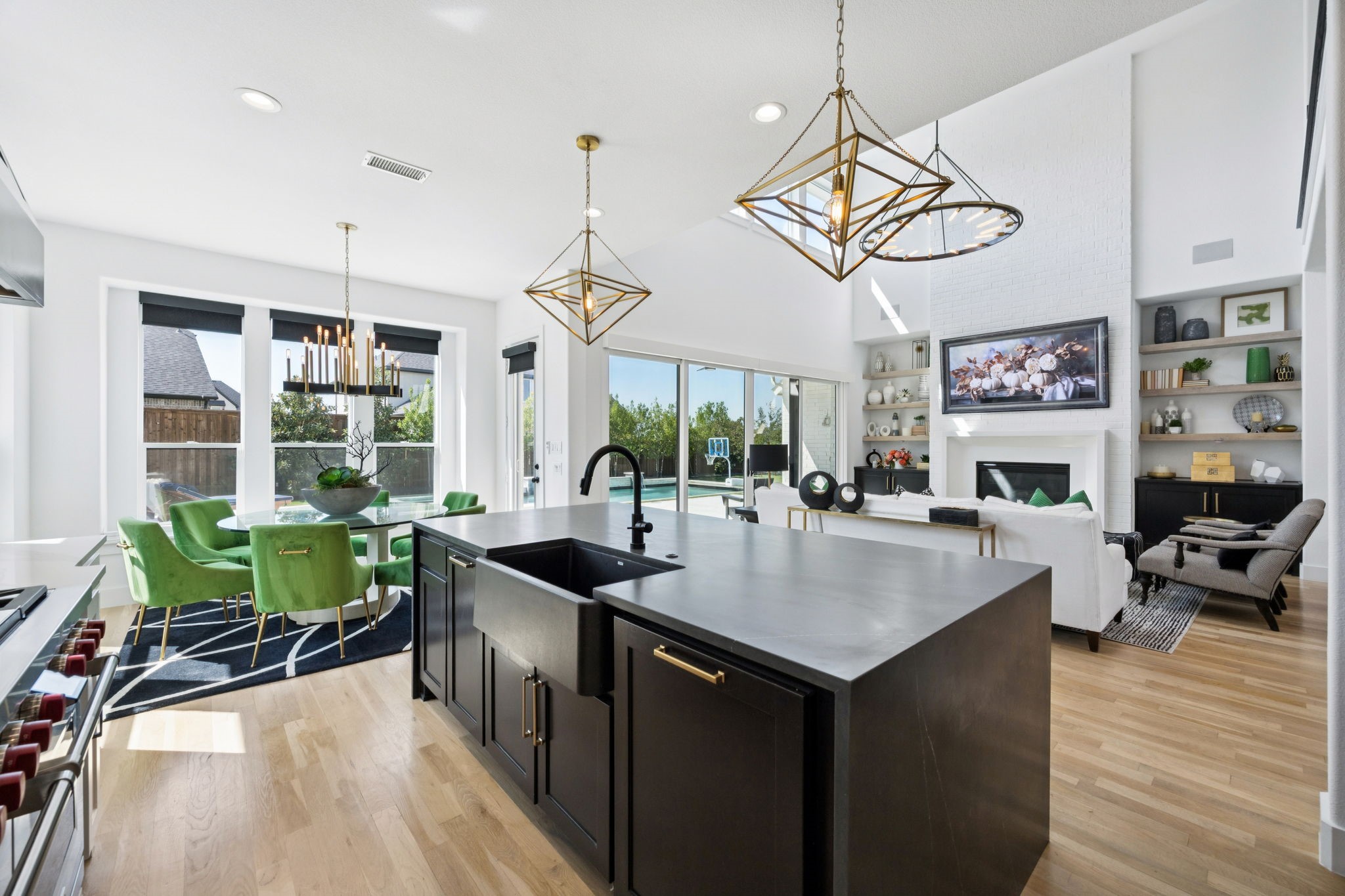 4011 Medio Creek Drive