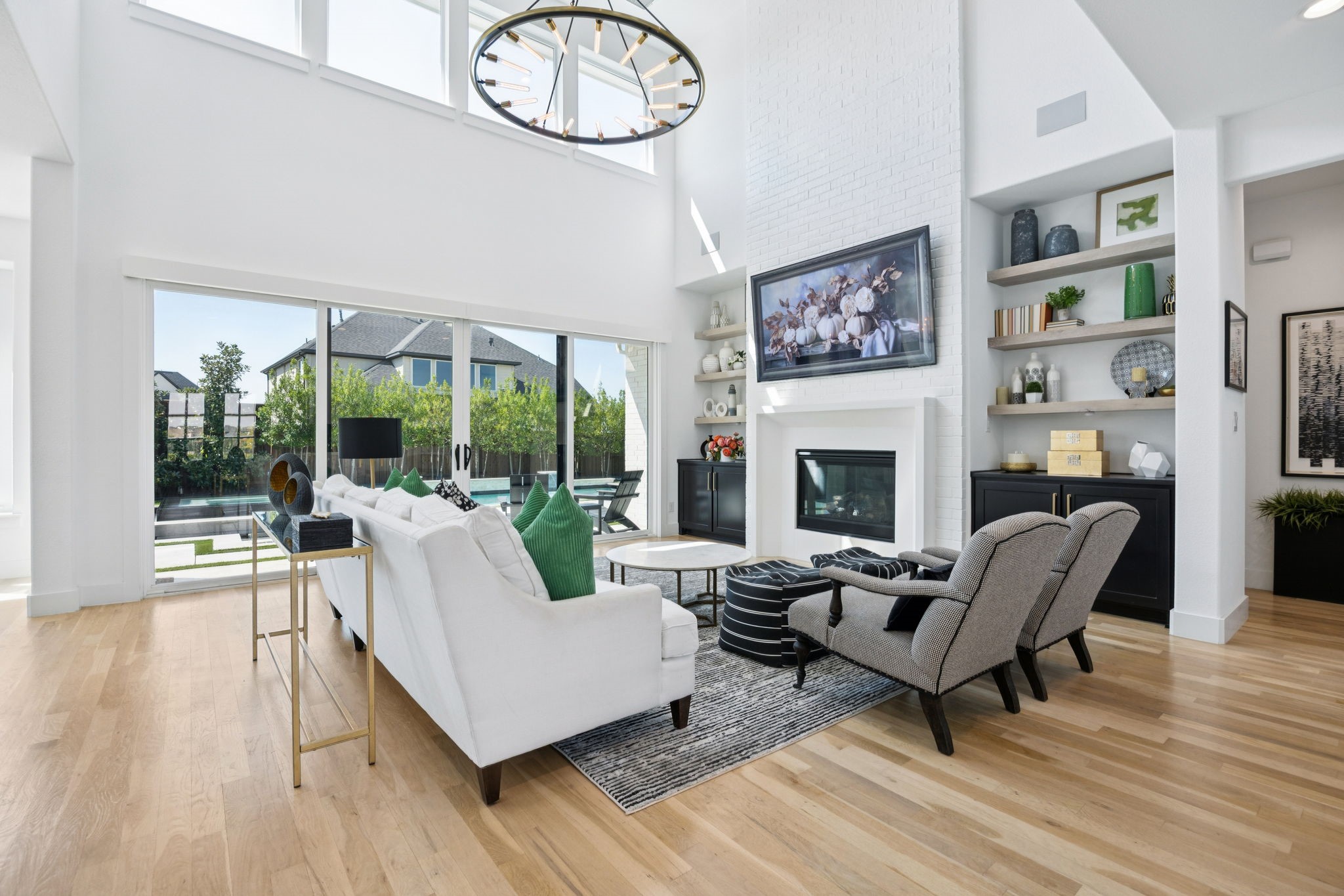 4011 Medio Creek Drive