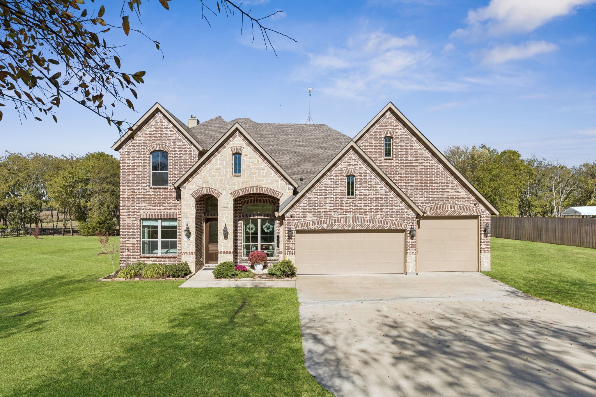 1102 The Trails Drive