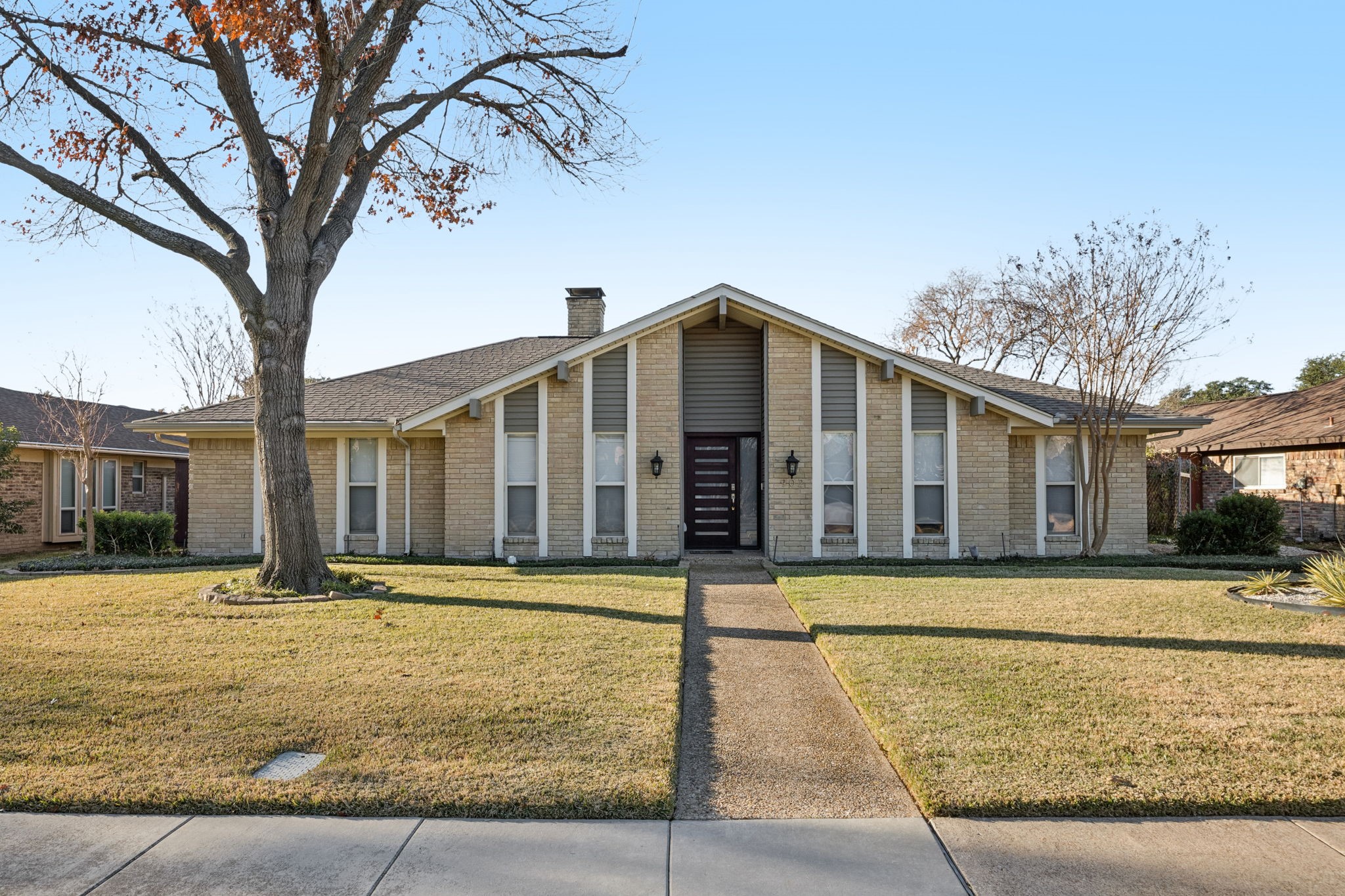 902 Windsong Trail