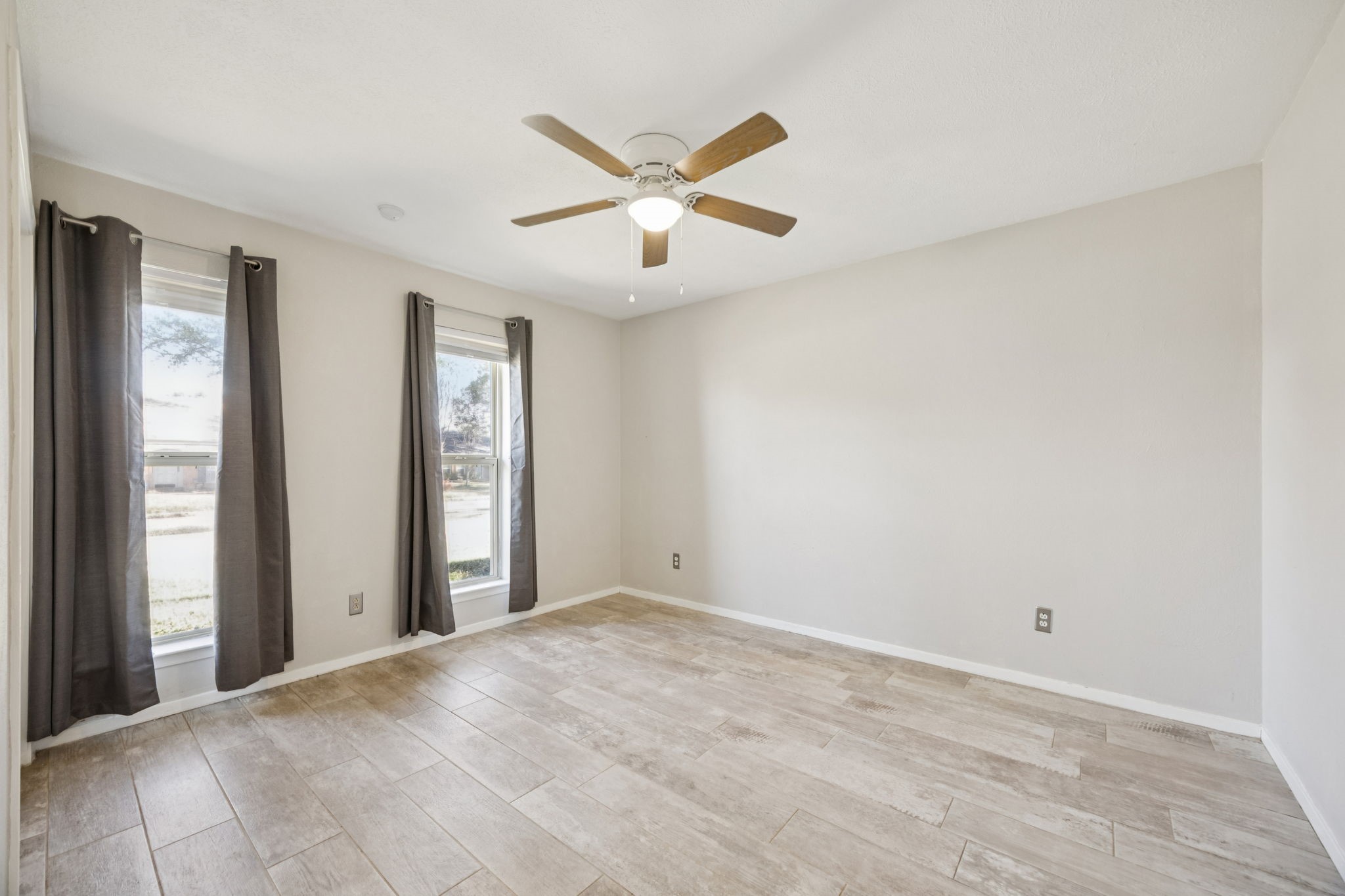 902 Windsong Trail