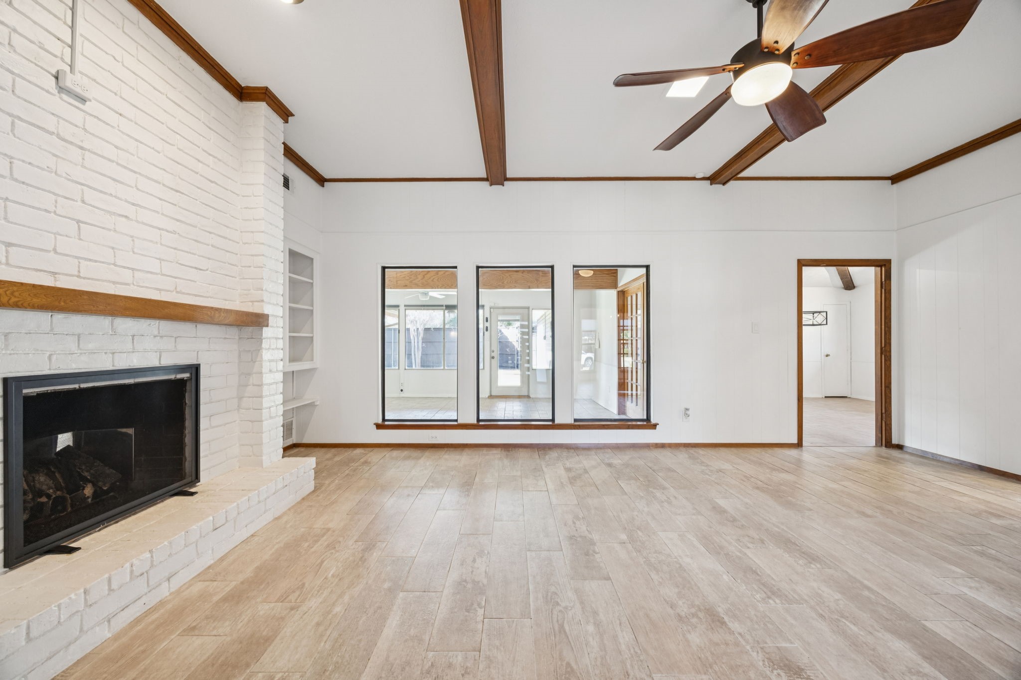 902 Windsong Trail