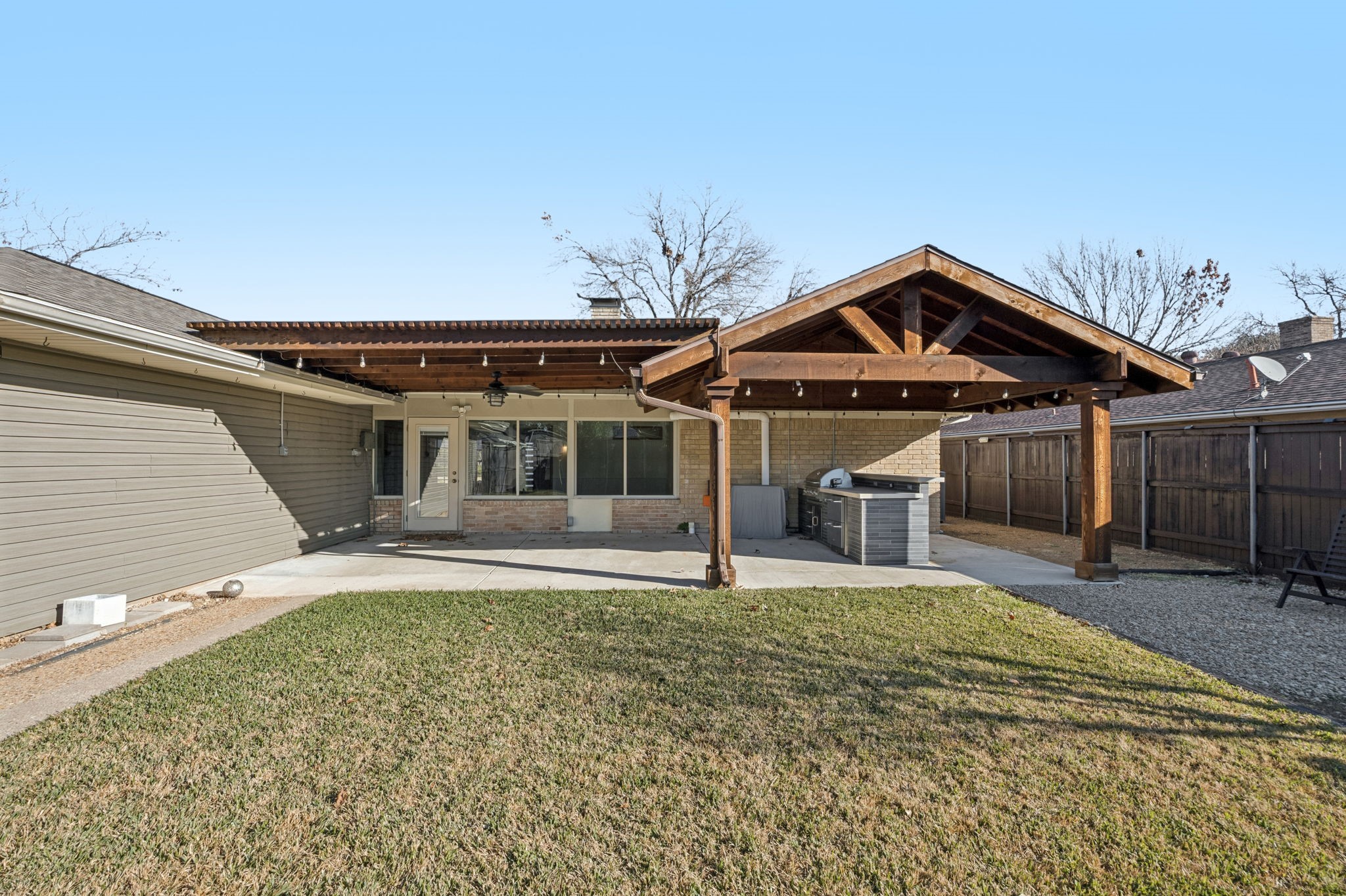 902 Windsong Trail