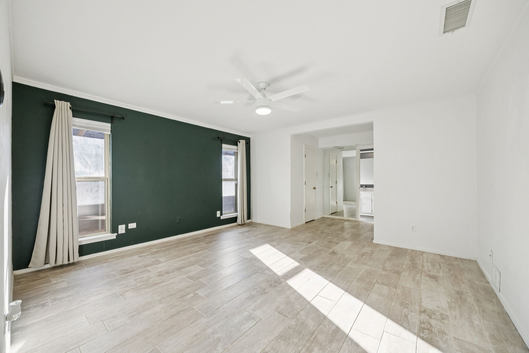 902 Windsong Trail