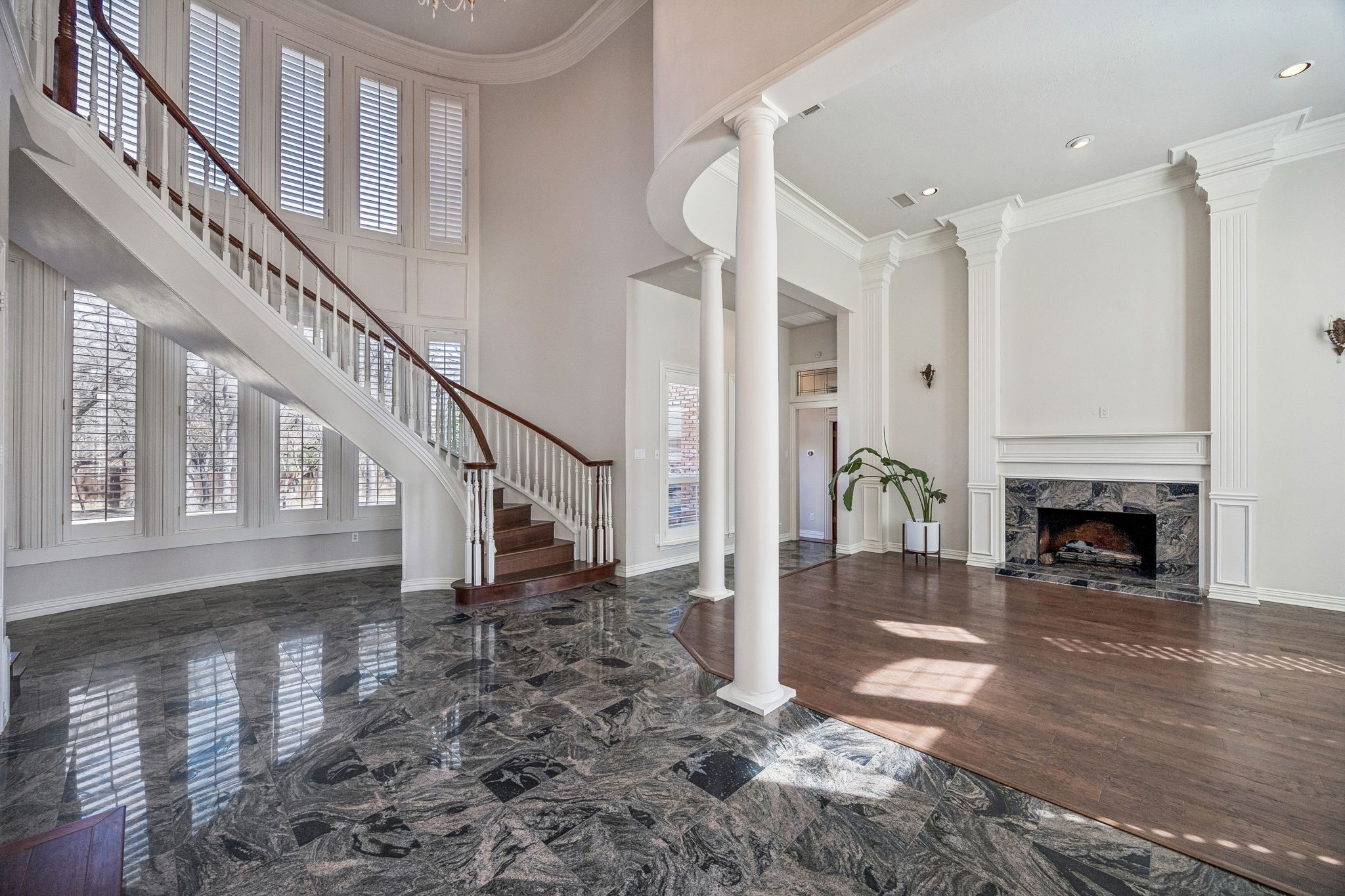 2900 Creek View Drive