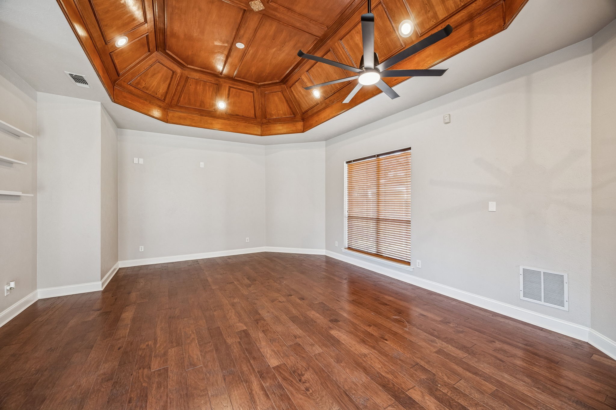 2900 Creek View Drive