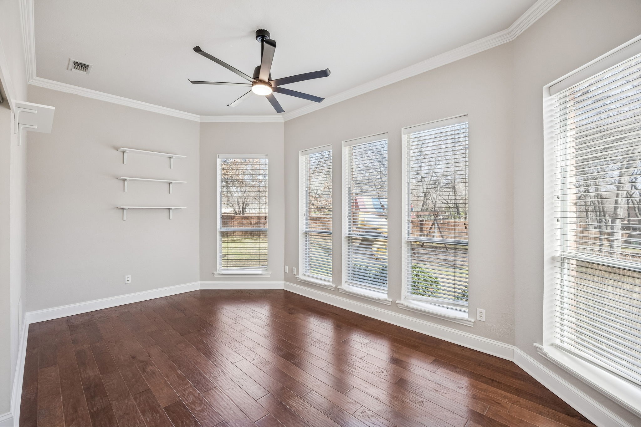 2900 Creek View Drive