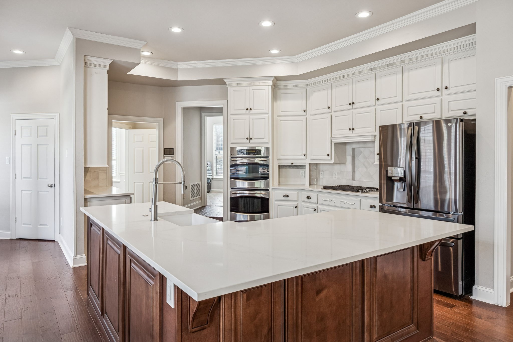 2900 Creek View Drive