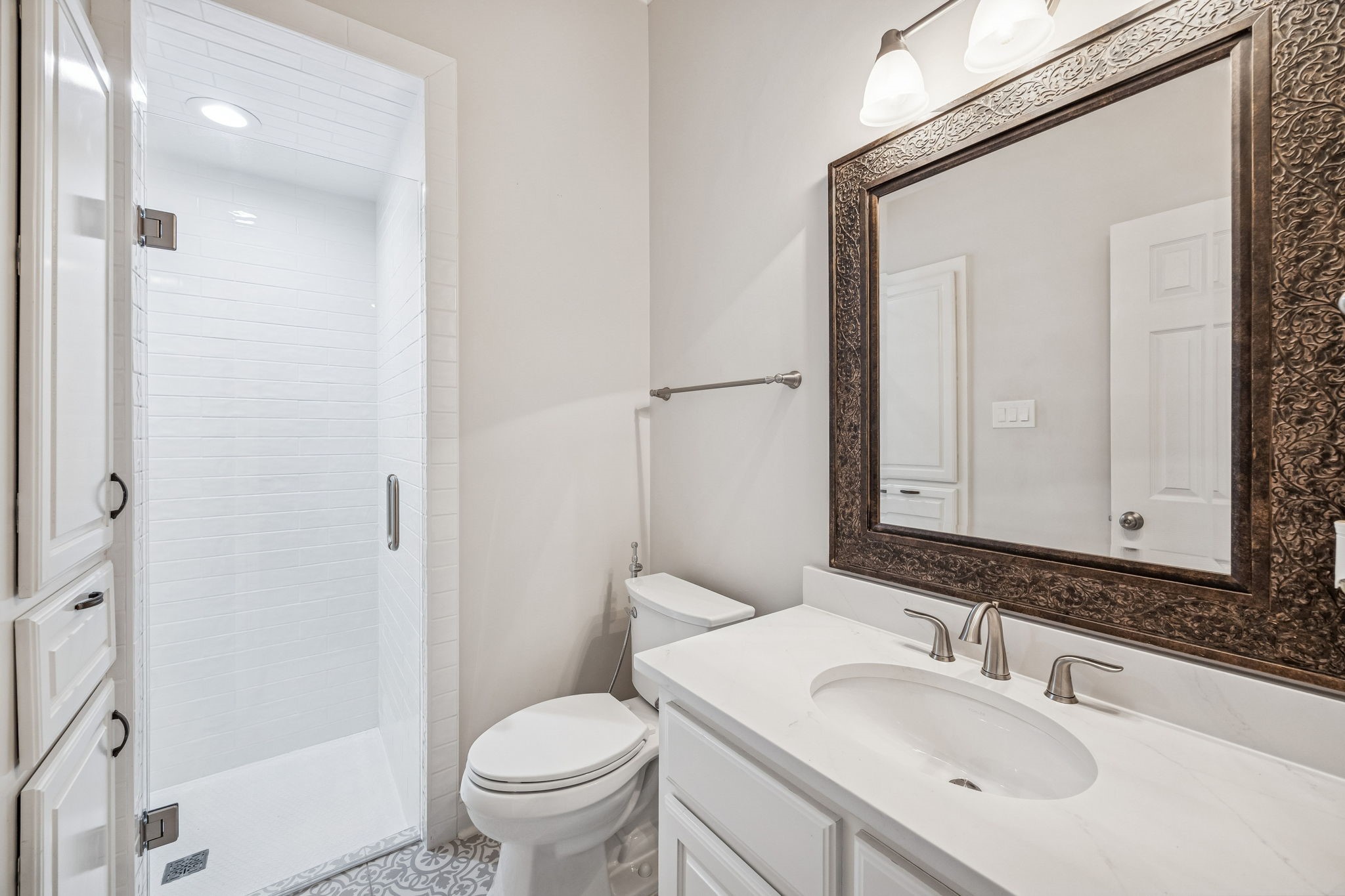 2900 Creek View Drive