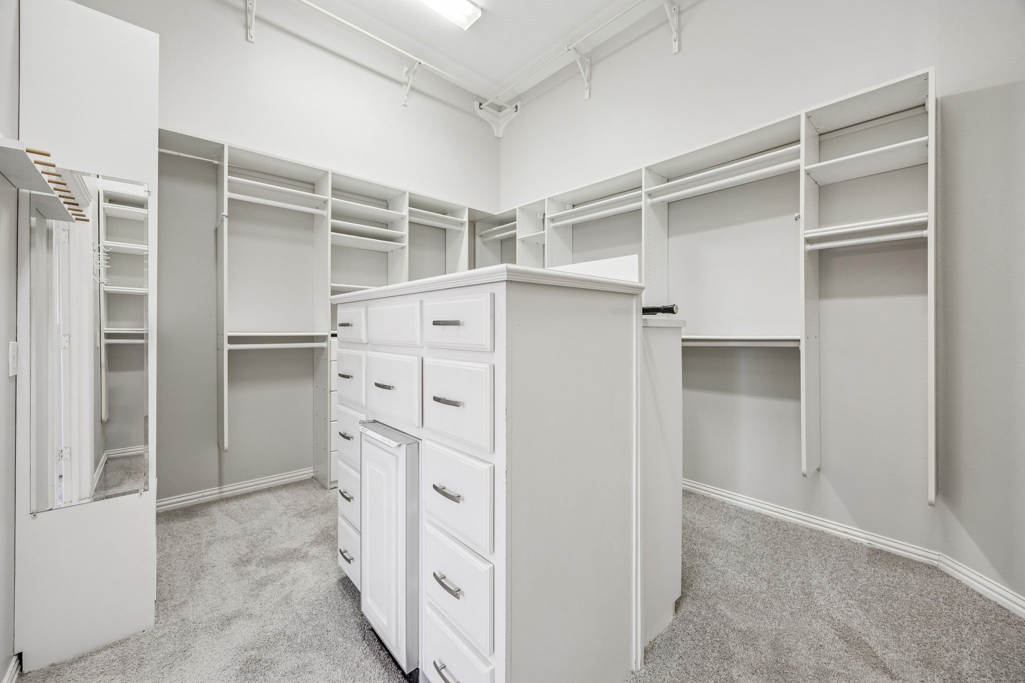 2900 Creek View Drive