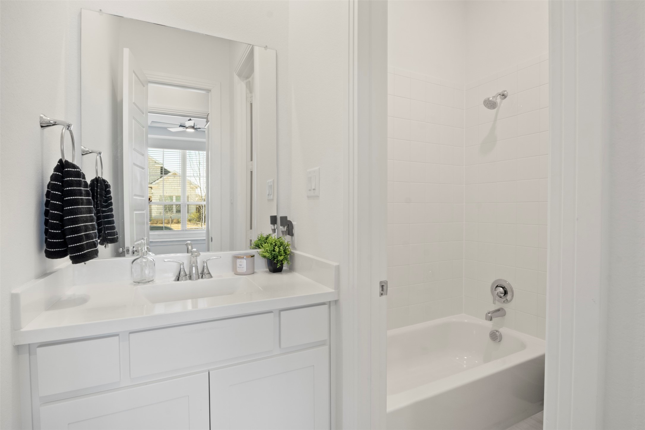 1909 Prickly Poppy Court