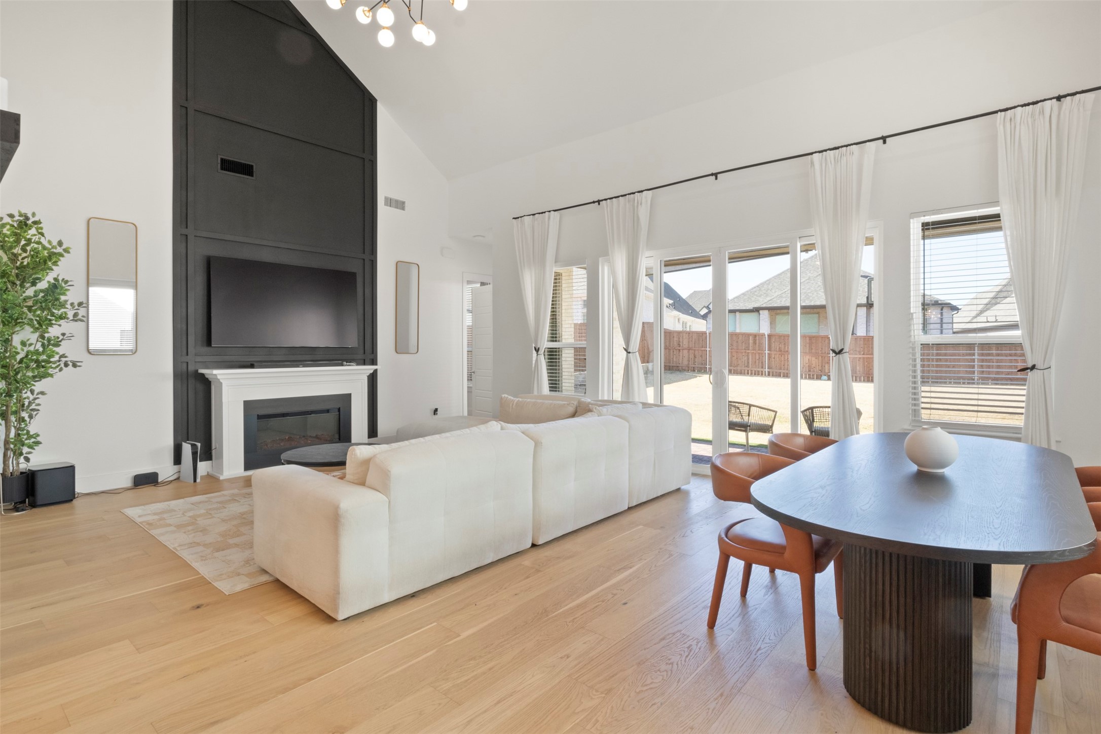 1909 Prickly Poppy Court