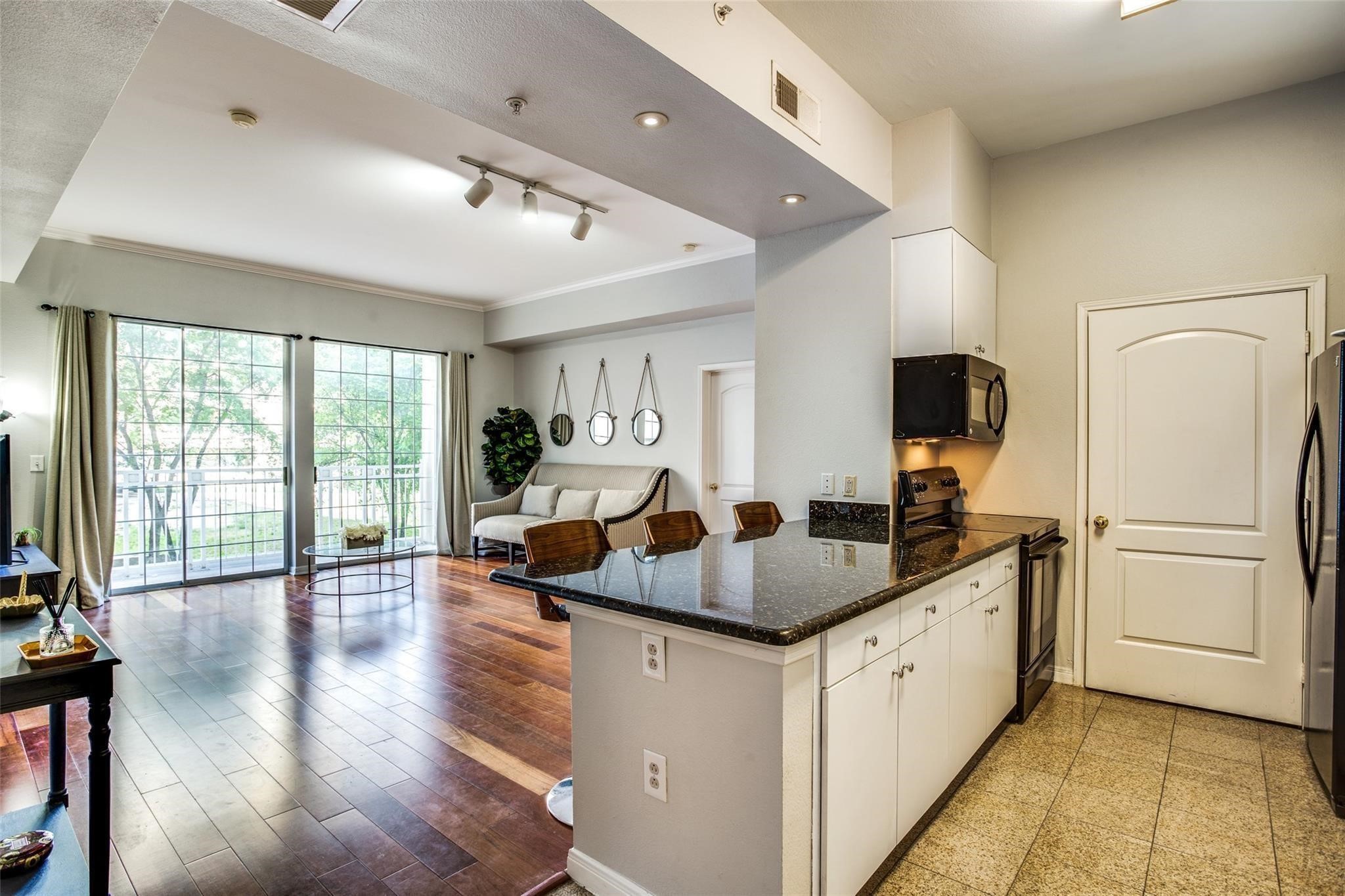 3225 Turtle Creek Boulevard 306