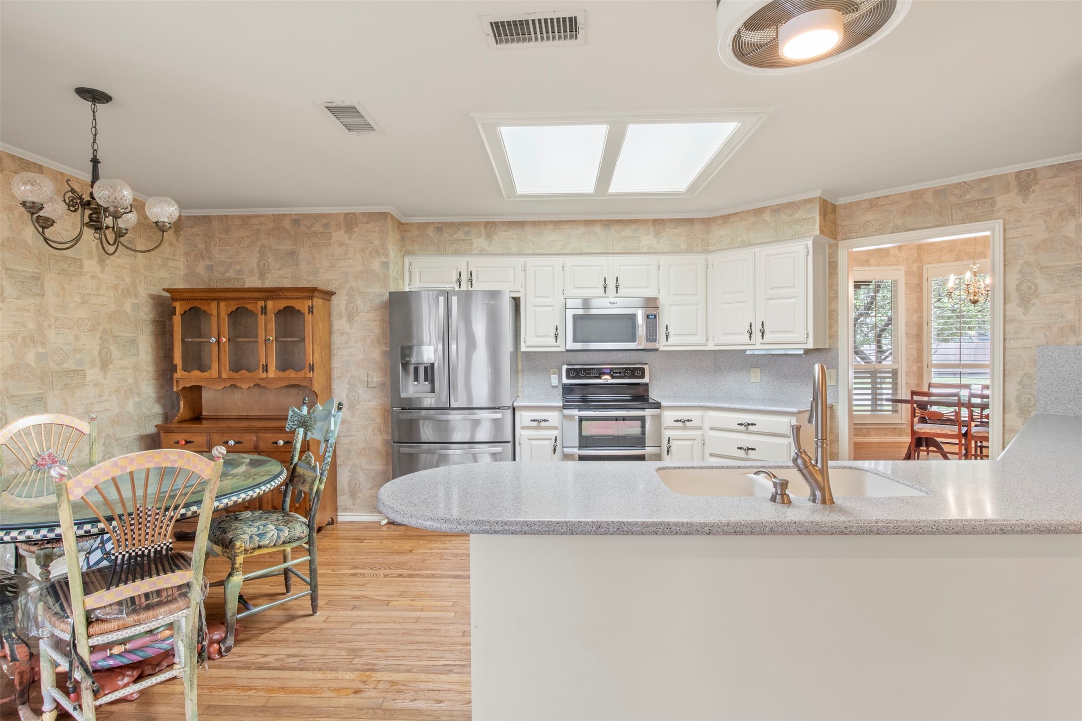 1104 Timberbend Trail