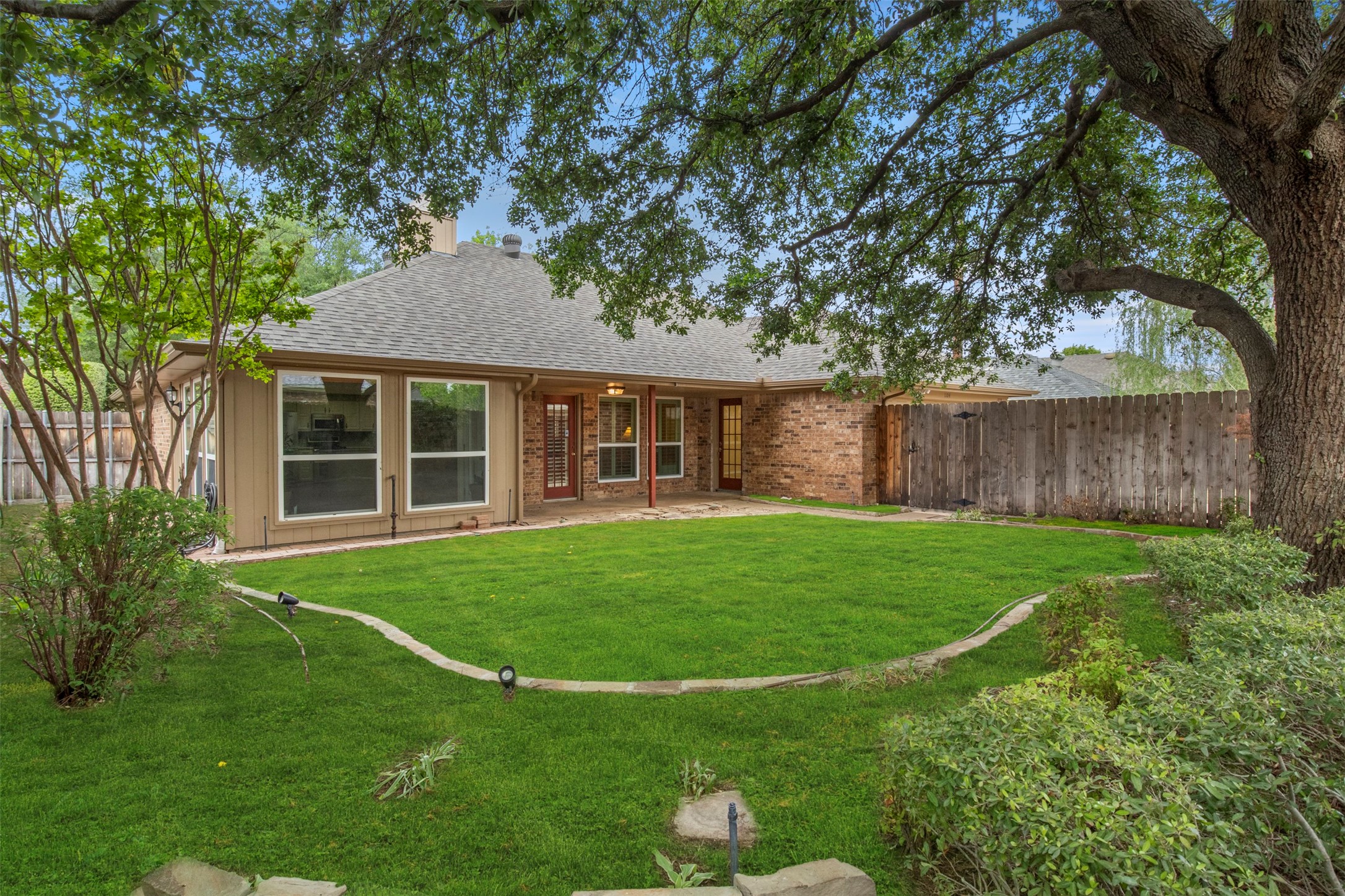 1104 Timberbend Trail