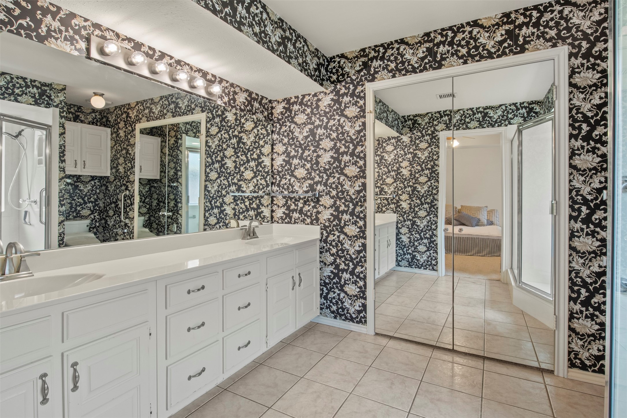 1104 Timberbend Trail