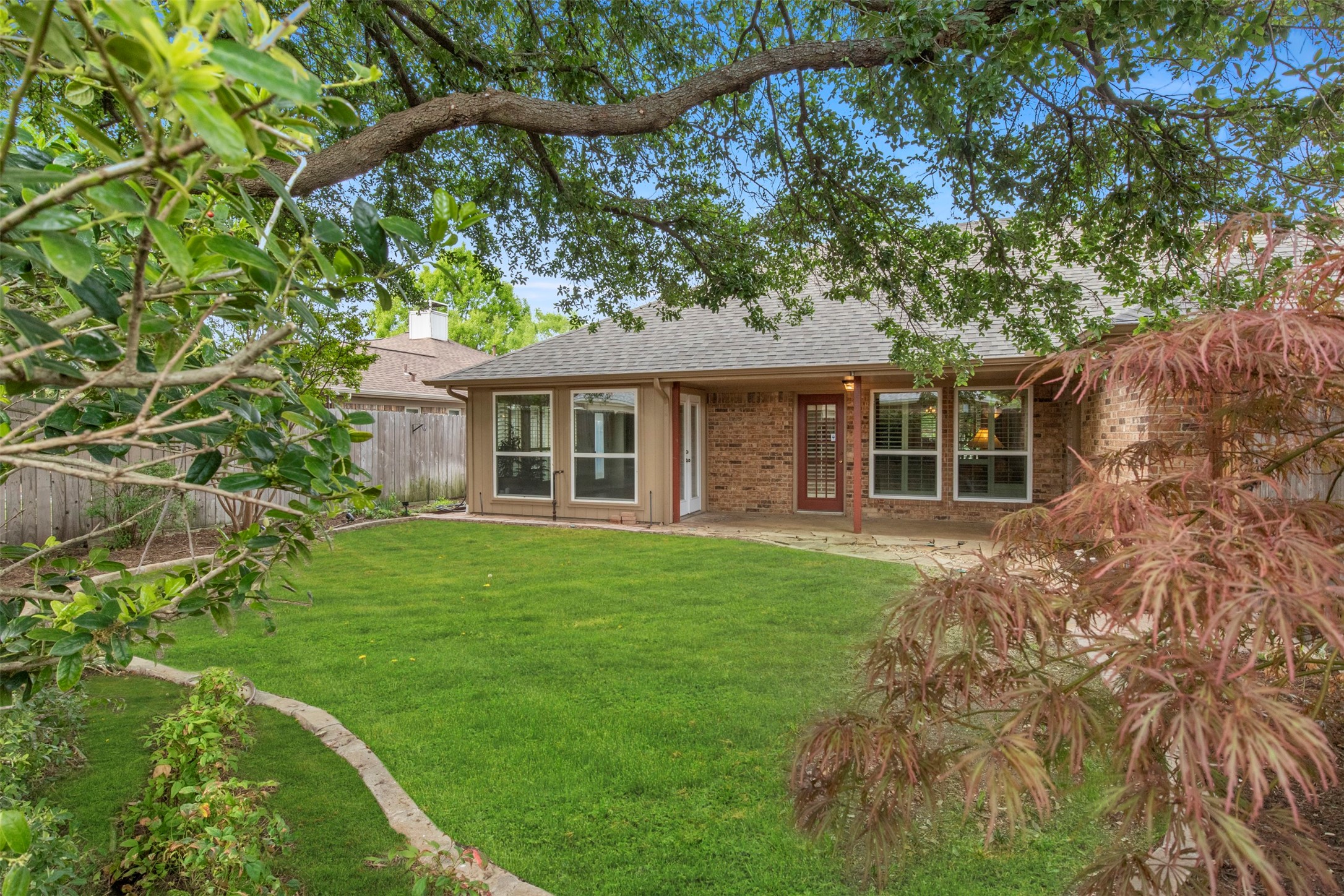 1104 Timberbend Trail