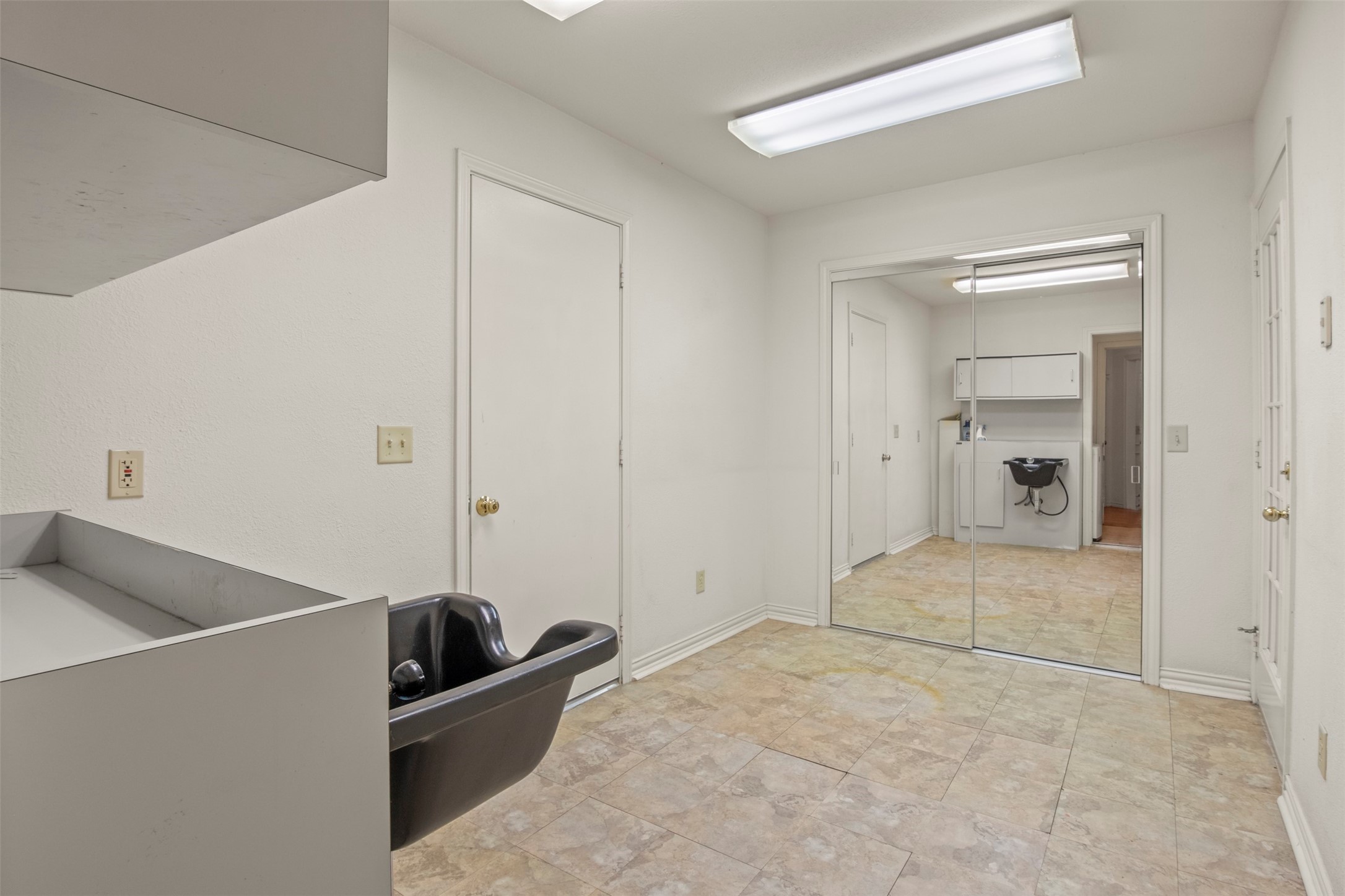 1104 Timberbend Trail